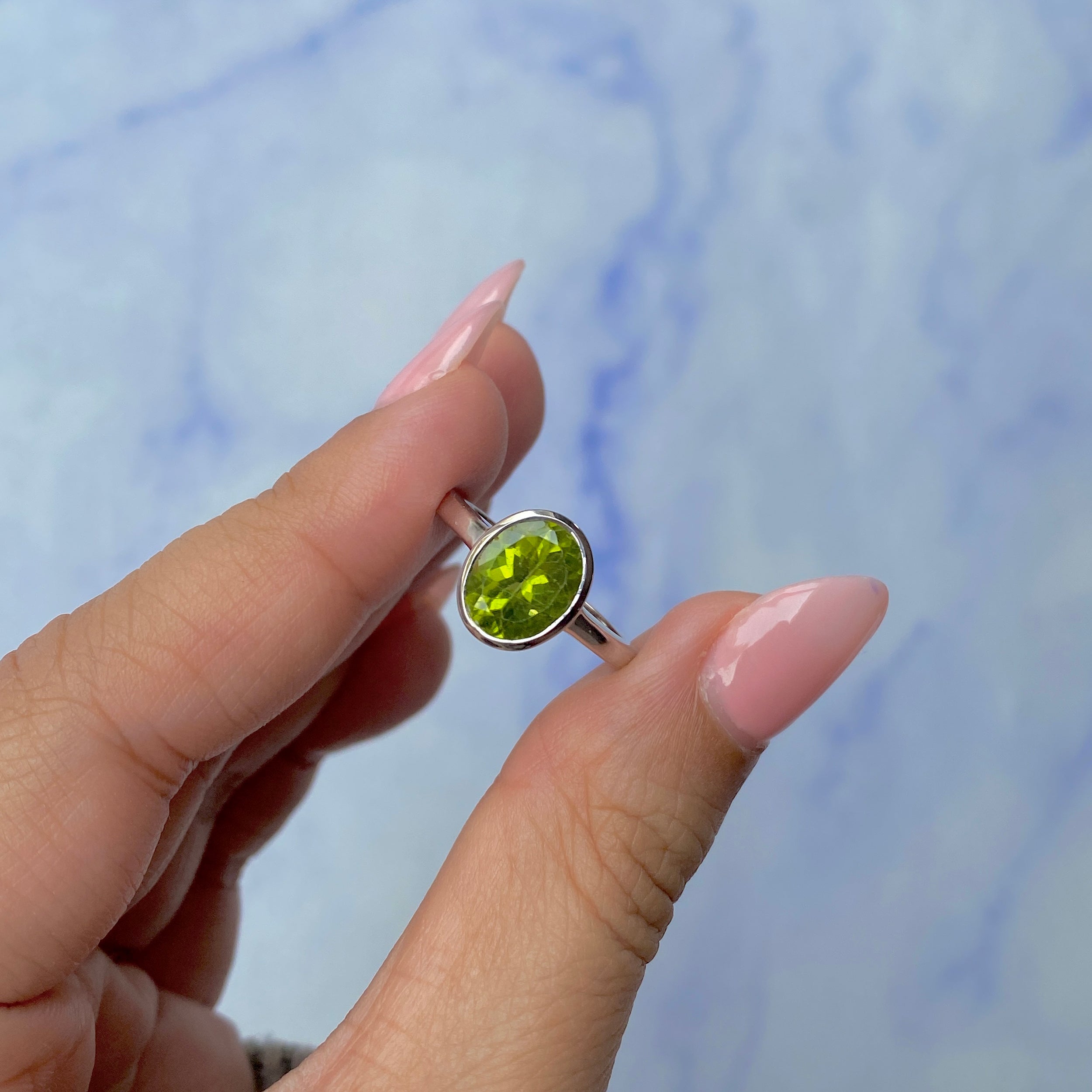 Peridot Ring-(PER-SR-1623.)