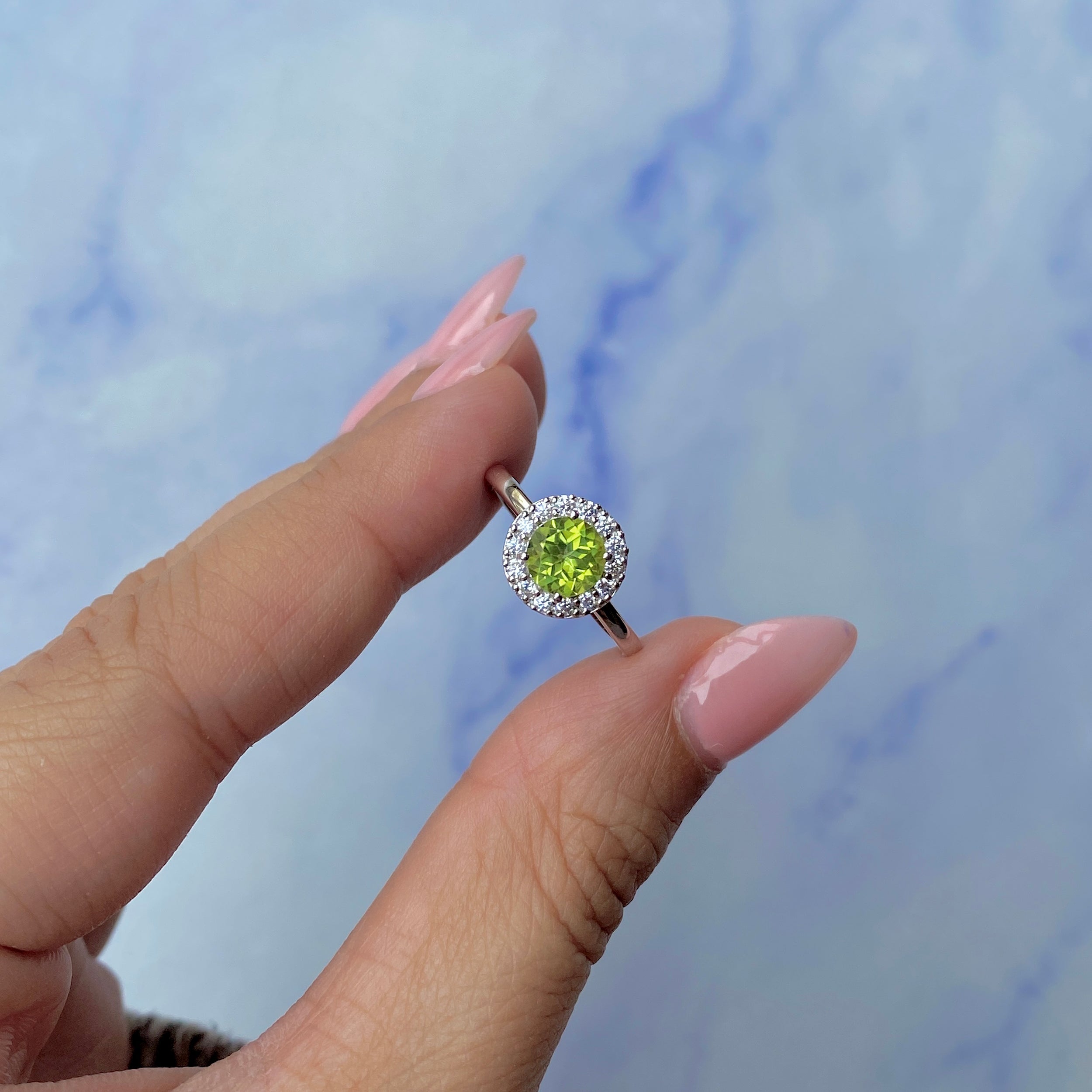 Peridot Ring-(PER-SR-1768.)