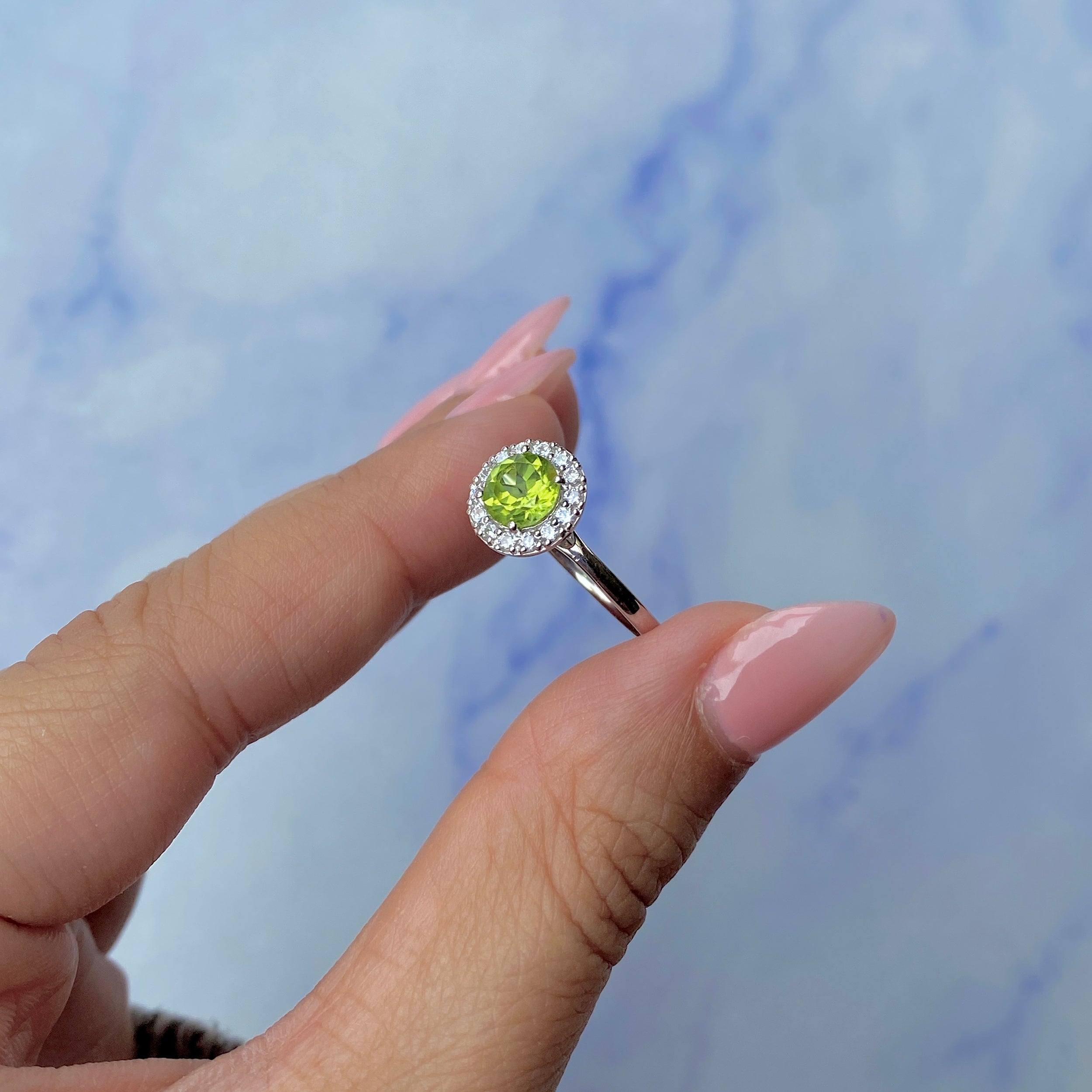 Peridot Ring-(PER-SR-1768.)