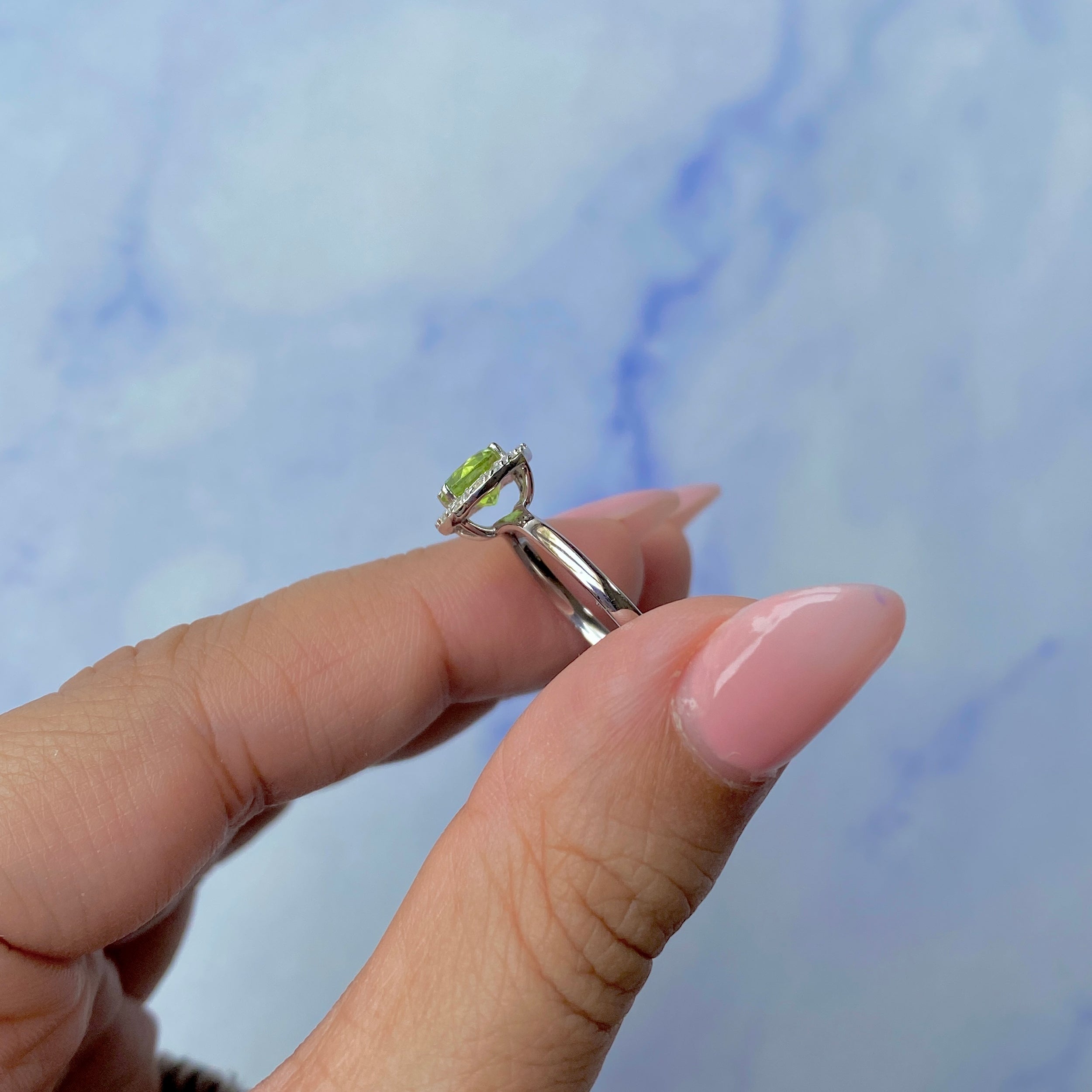 Peridot Ring-(PER-SR-1768.)