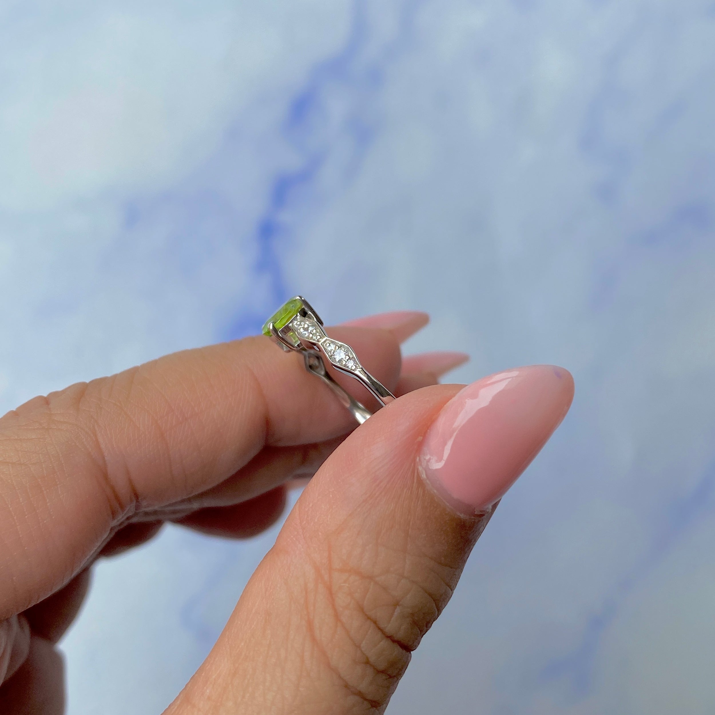 Peridot Ring-(PER-SR-2288.)