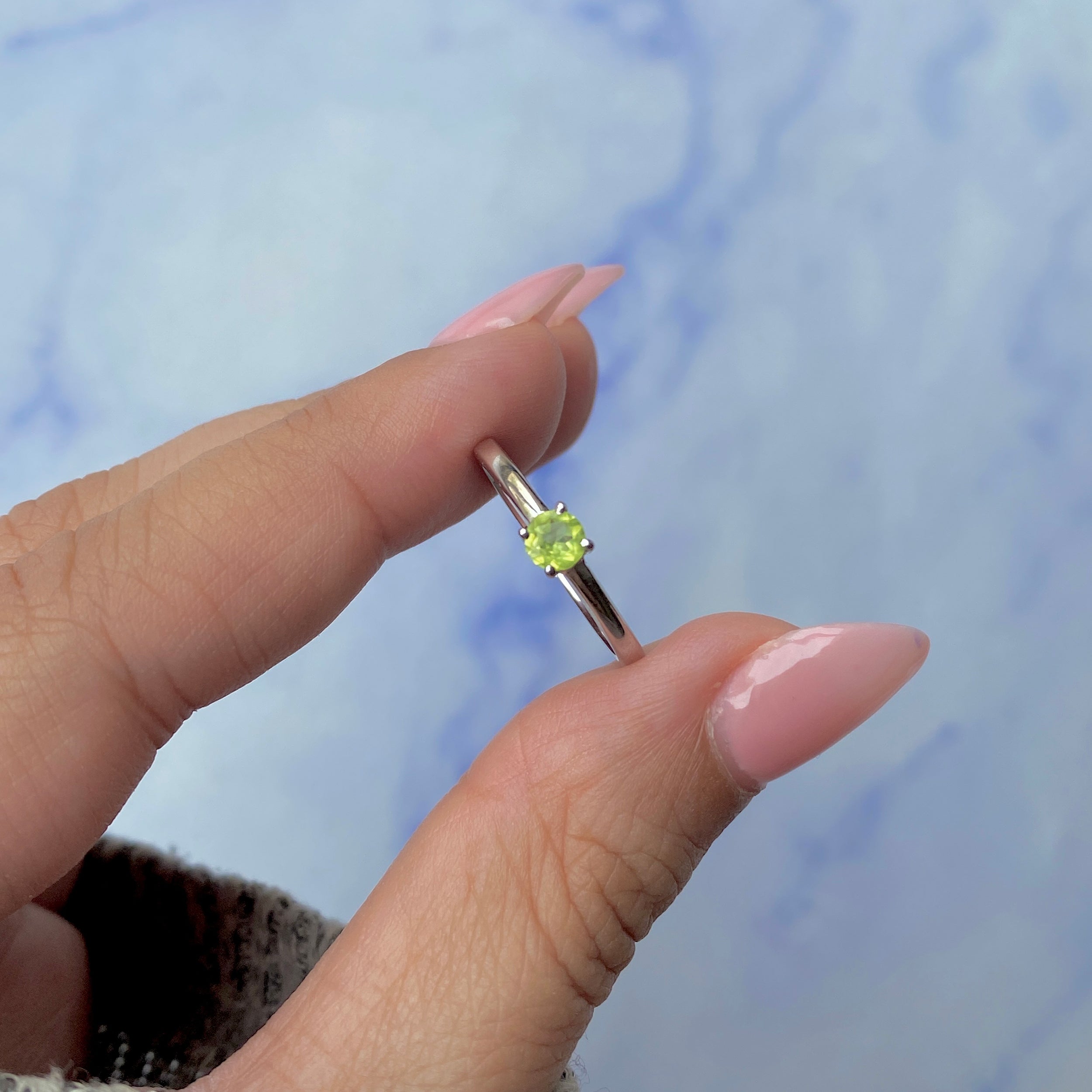 Peridot Ring-(PER-SR-235.)