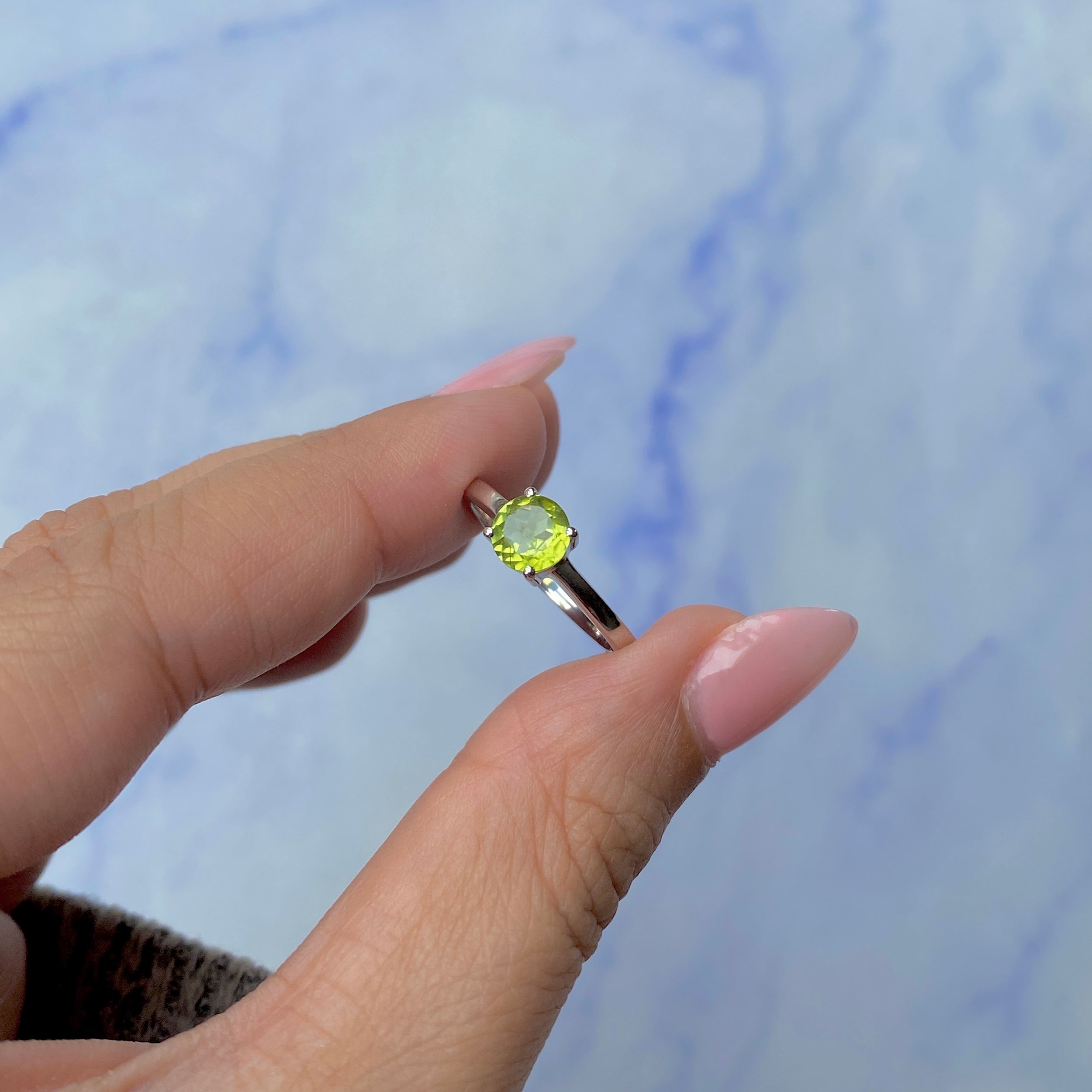 Peridot Ring-(PER-SR-236.)