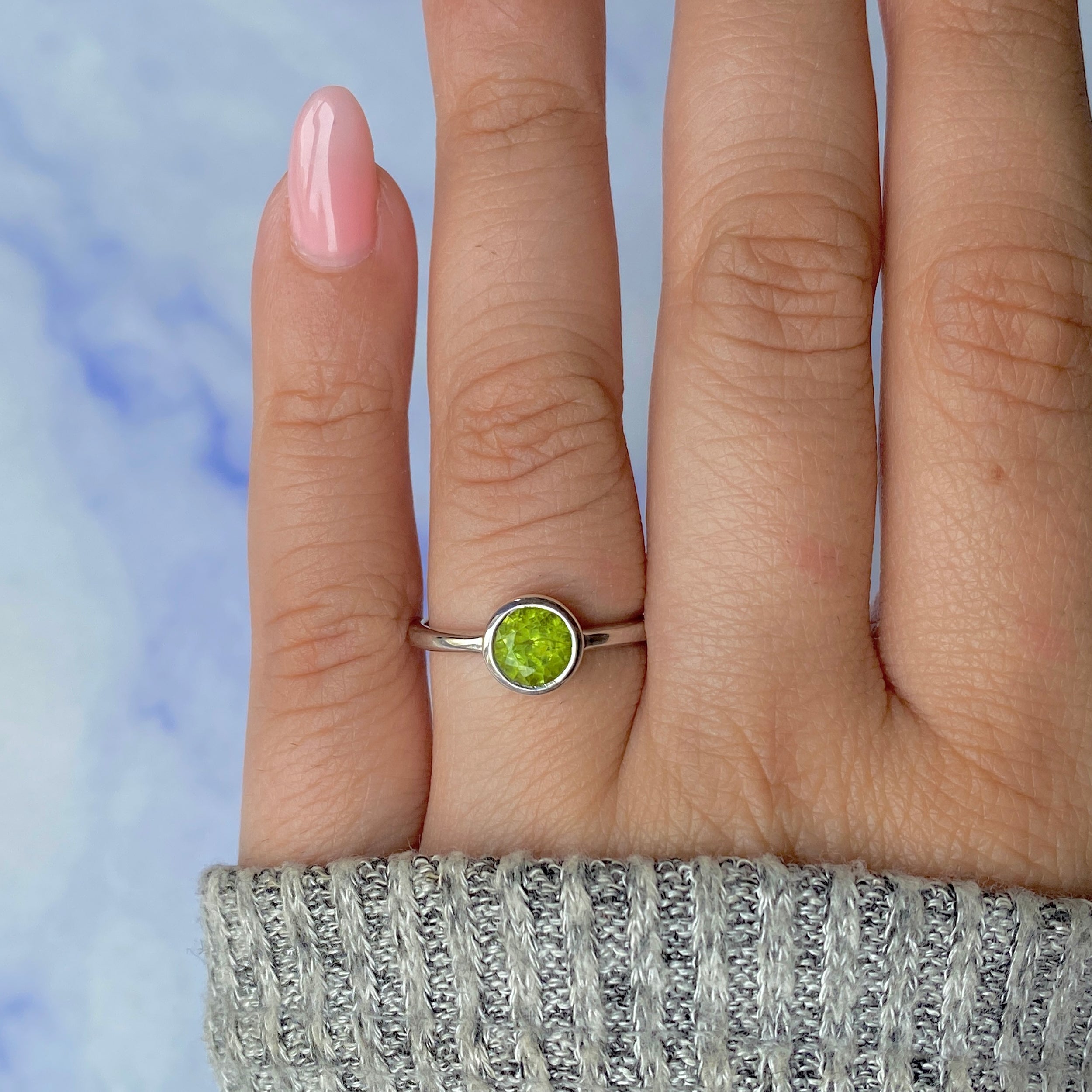 Peridot Ring-(PER-SR-237.)