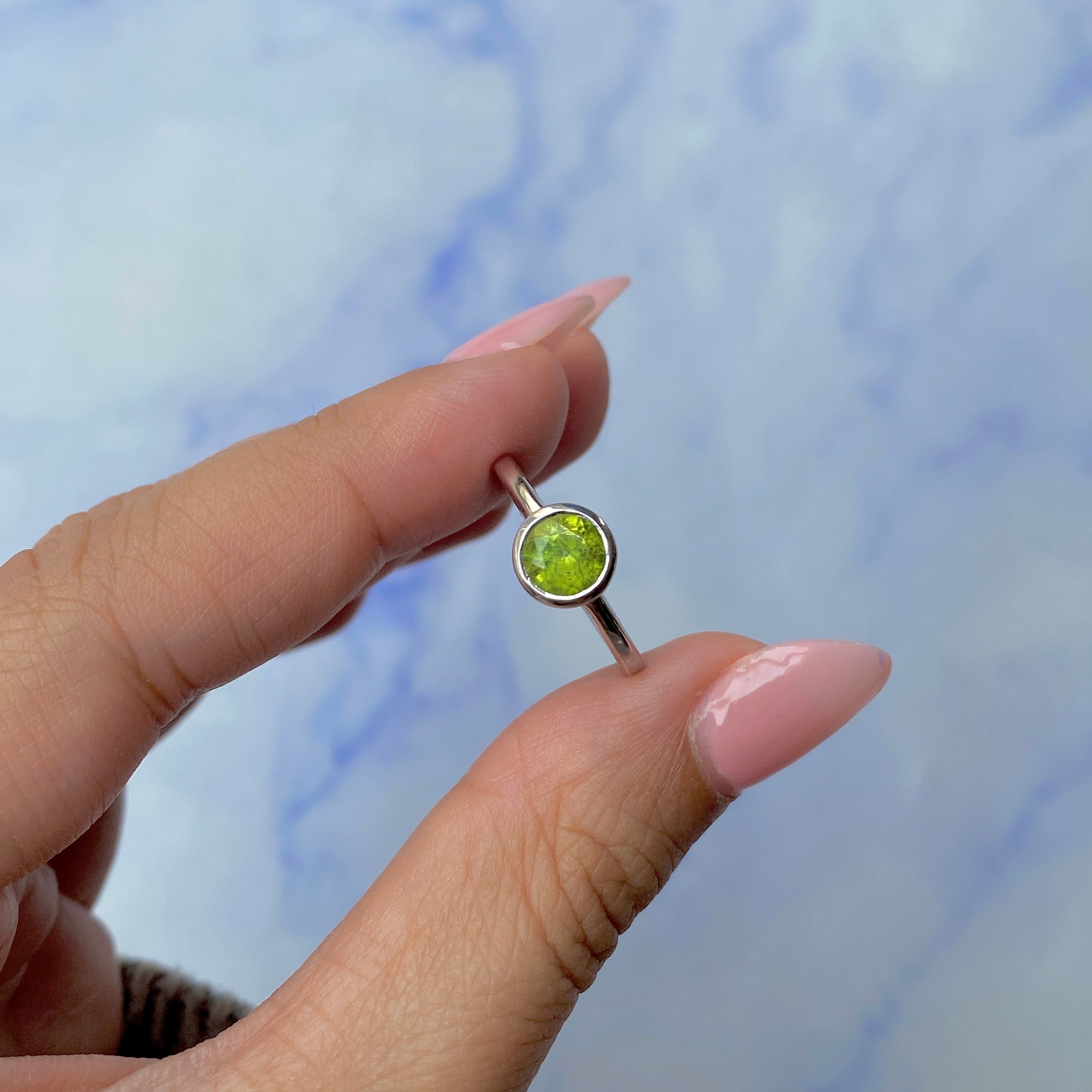 Peridot Ring-(PER-SR-237.)