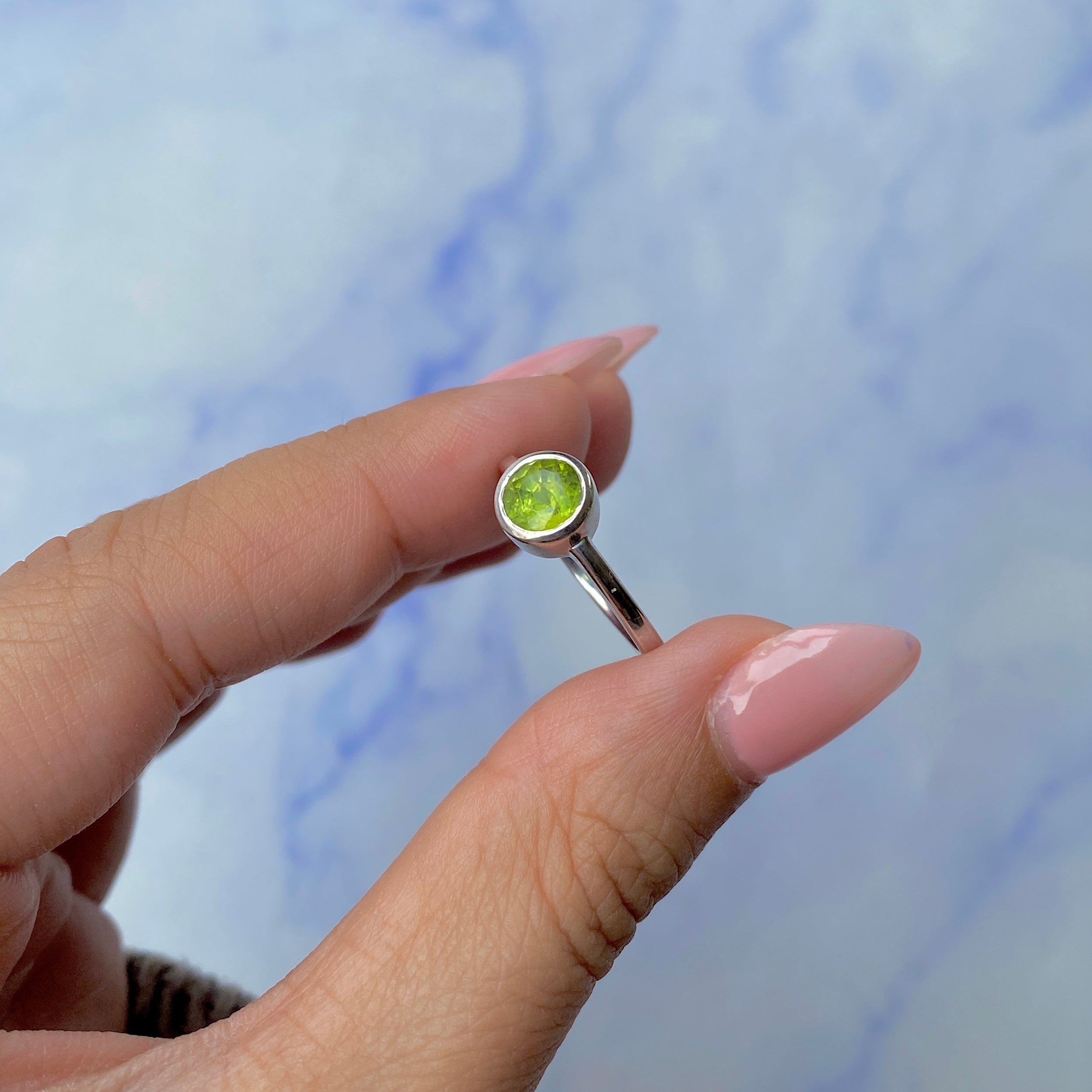 Peridot Ring-(PER-SR-237.)