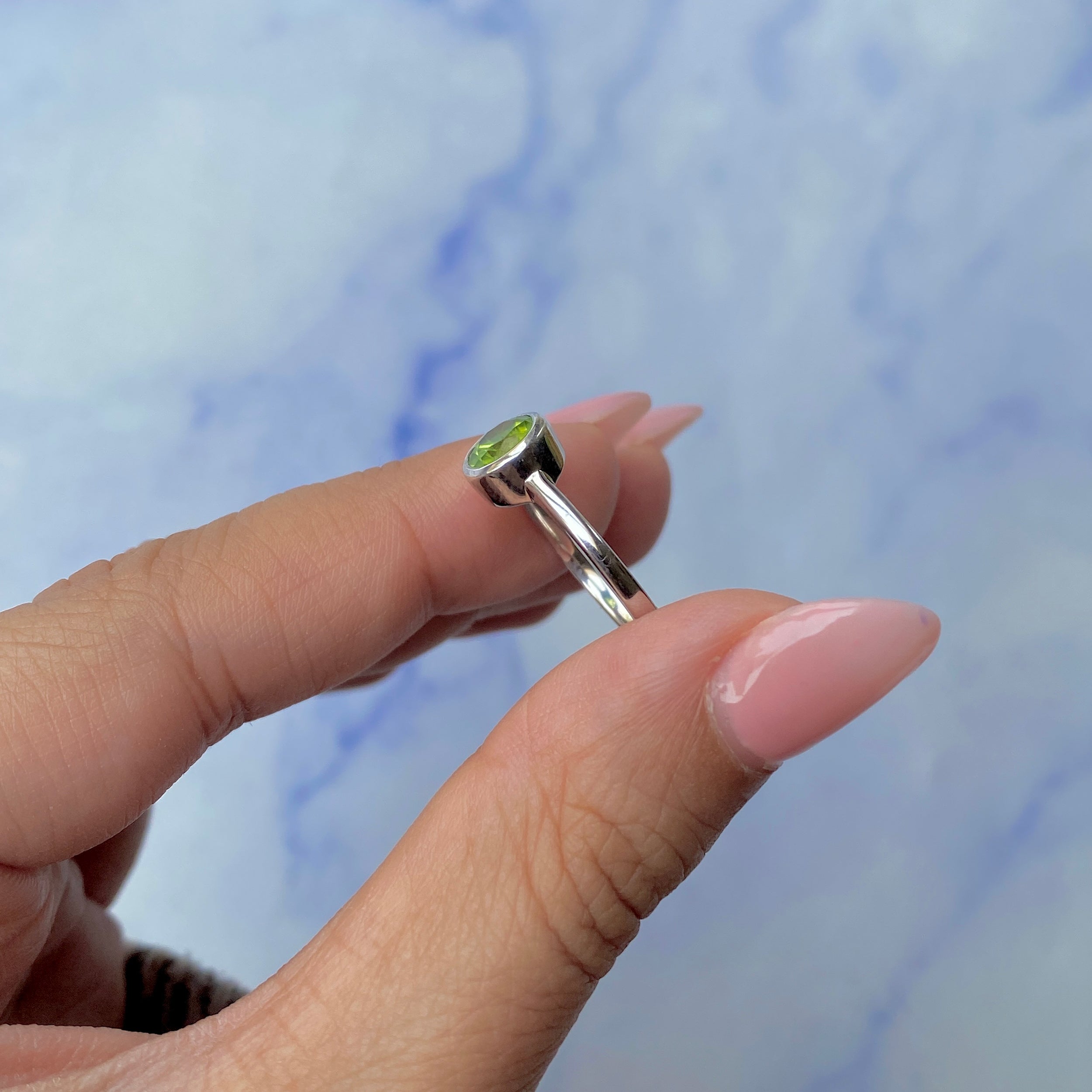 Peridot Ring-(PER-SR-237.)