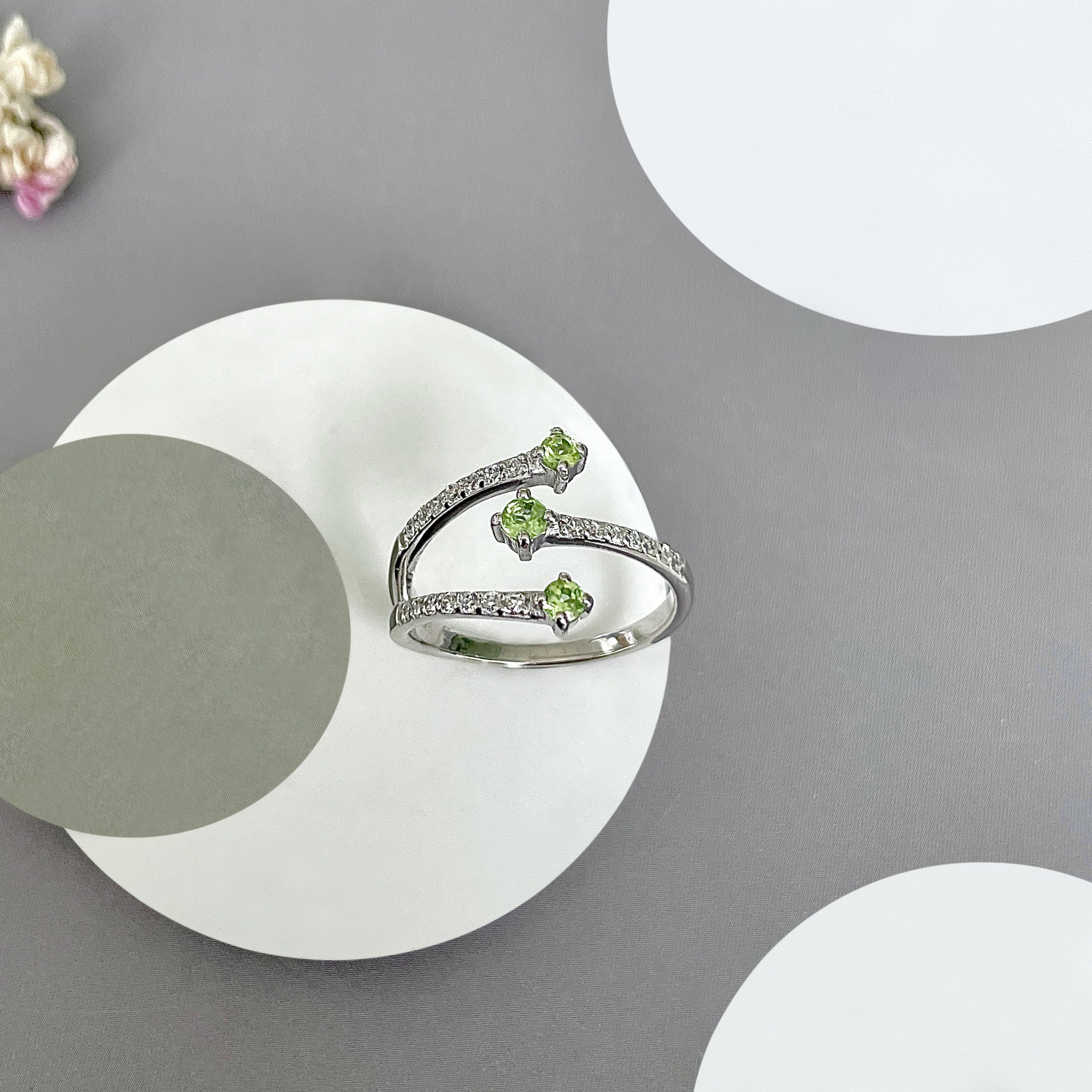 Peridot Ring-(PER-SR-2520.)