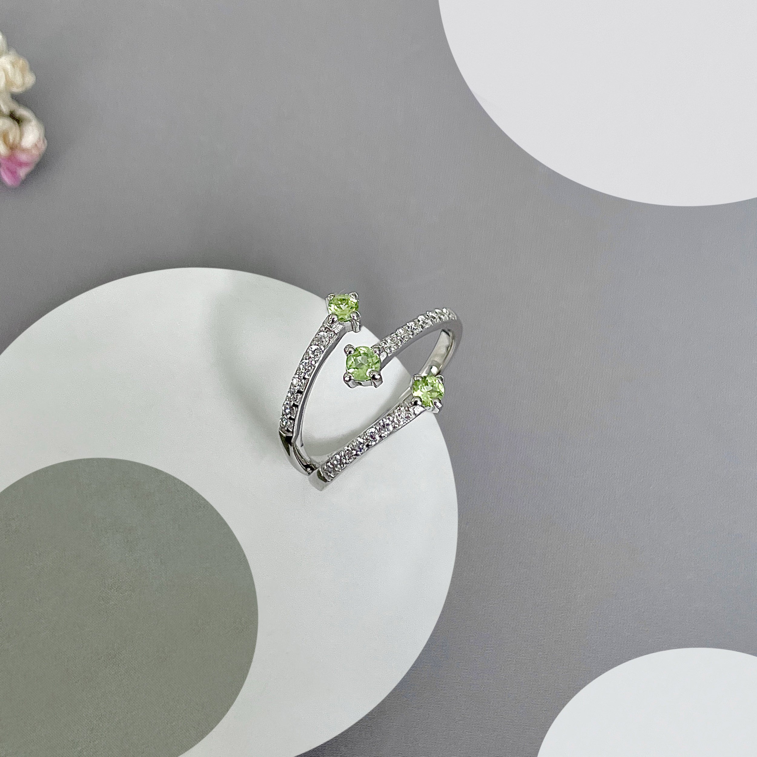 Peridot Ring-(PER-SR-2520.)