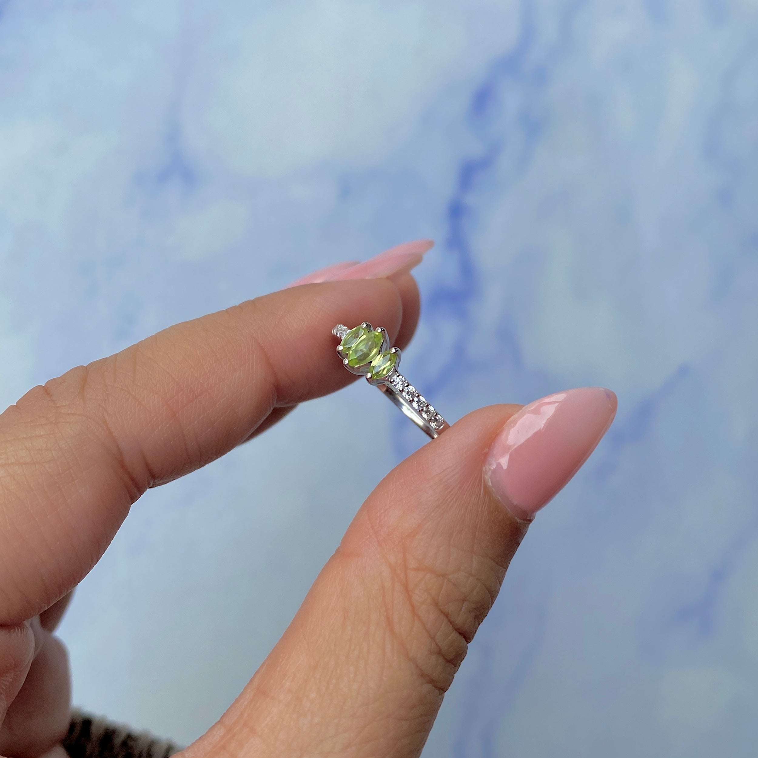 Peridot Ring-(PER-SR-2540.)