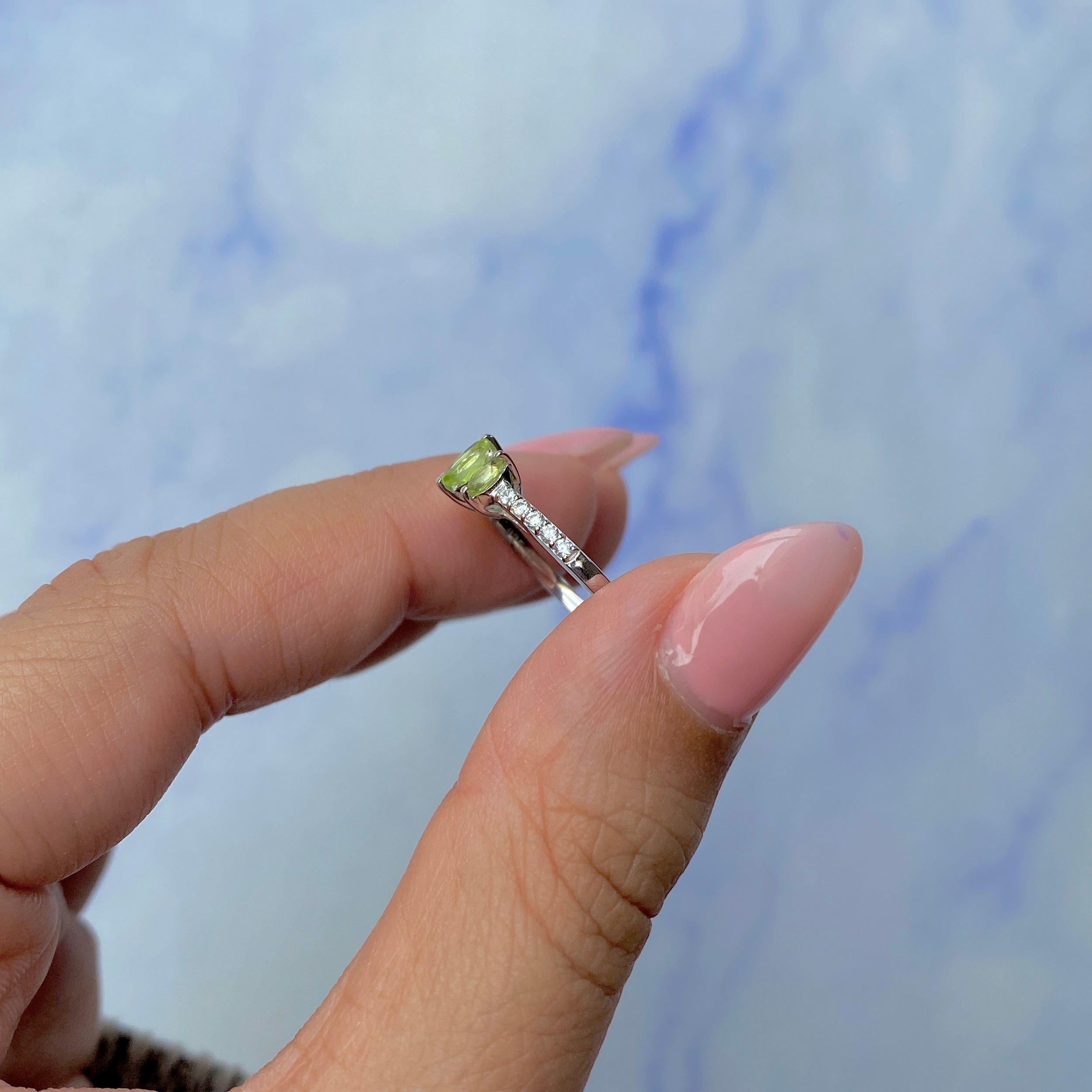 Peridot Ring-(PER-SR-2540.)