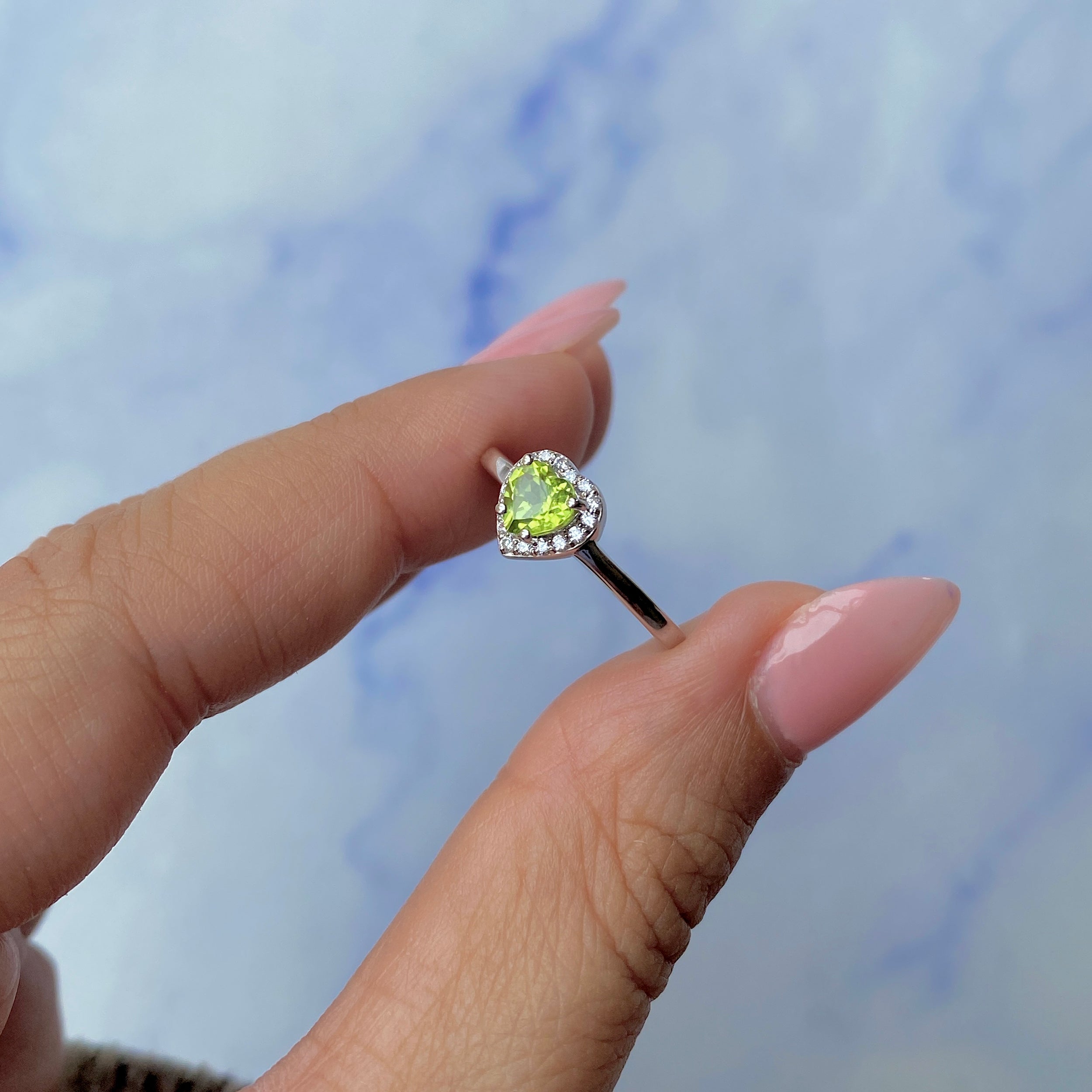 Peridot Ring-(PER-SR-2750.)