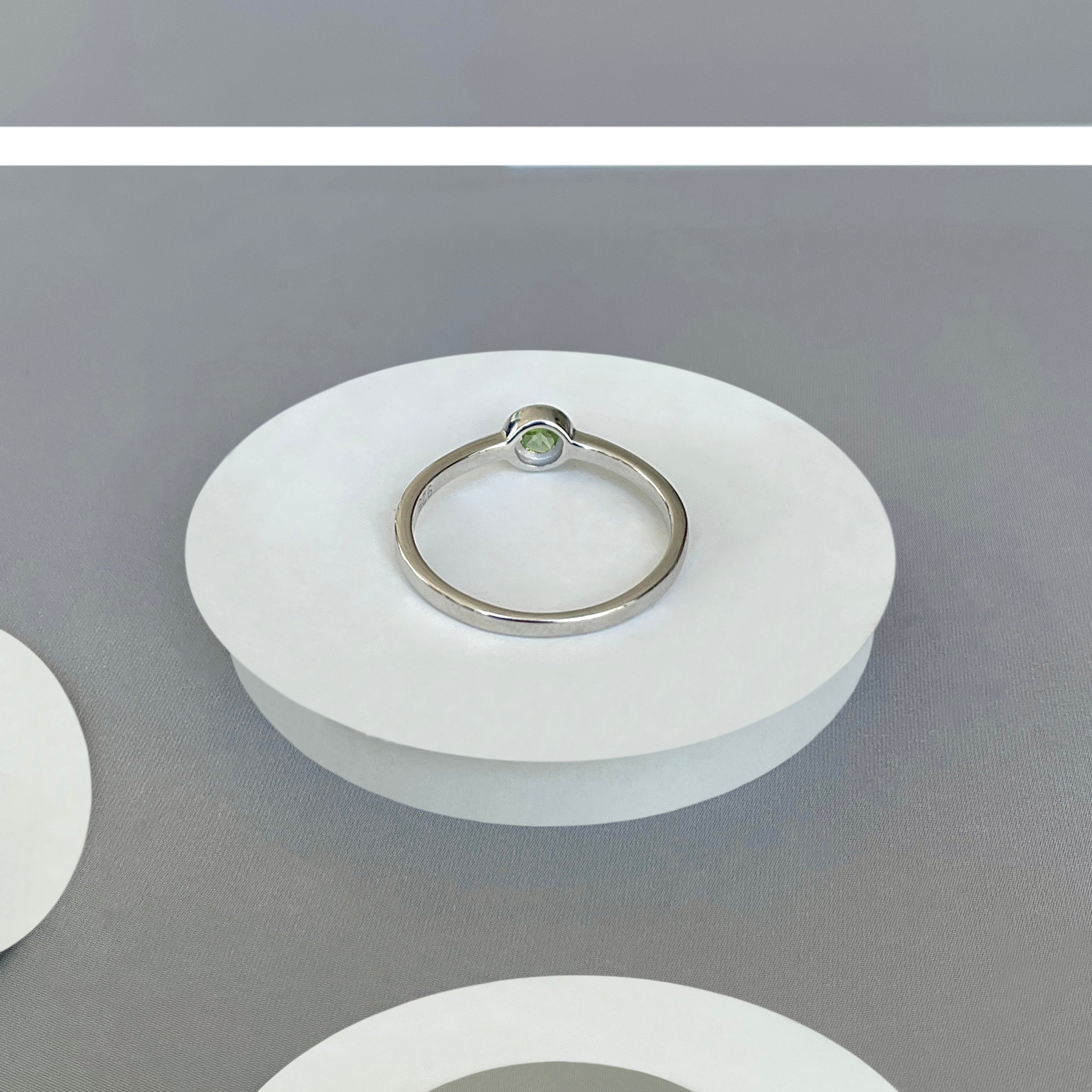Peridot Ring-(PER-SR-3229.)
