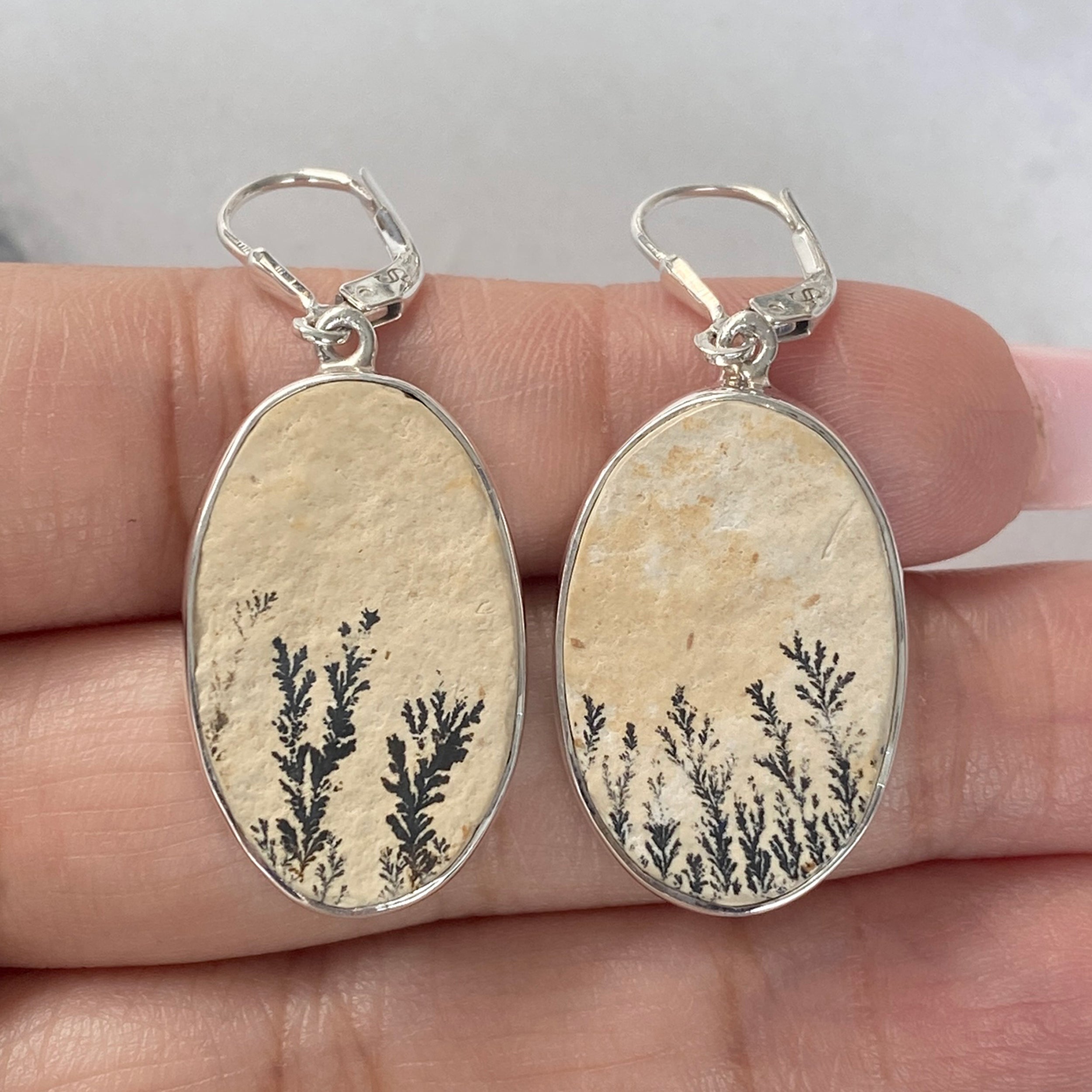 Psilomelane Dendrite Earring-(PSD-E-7.)