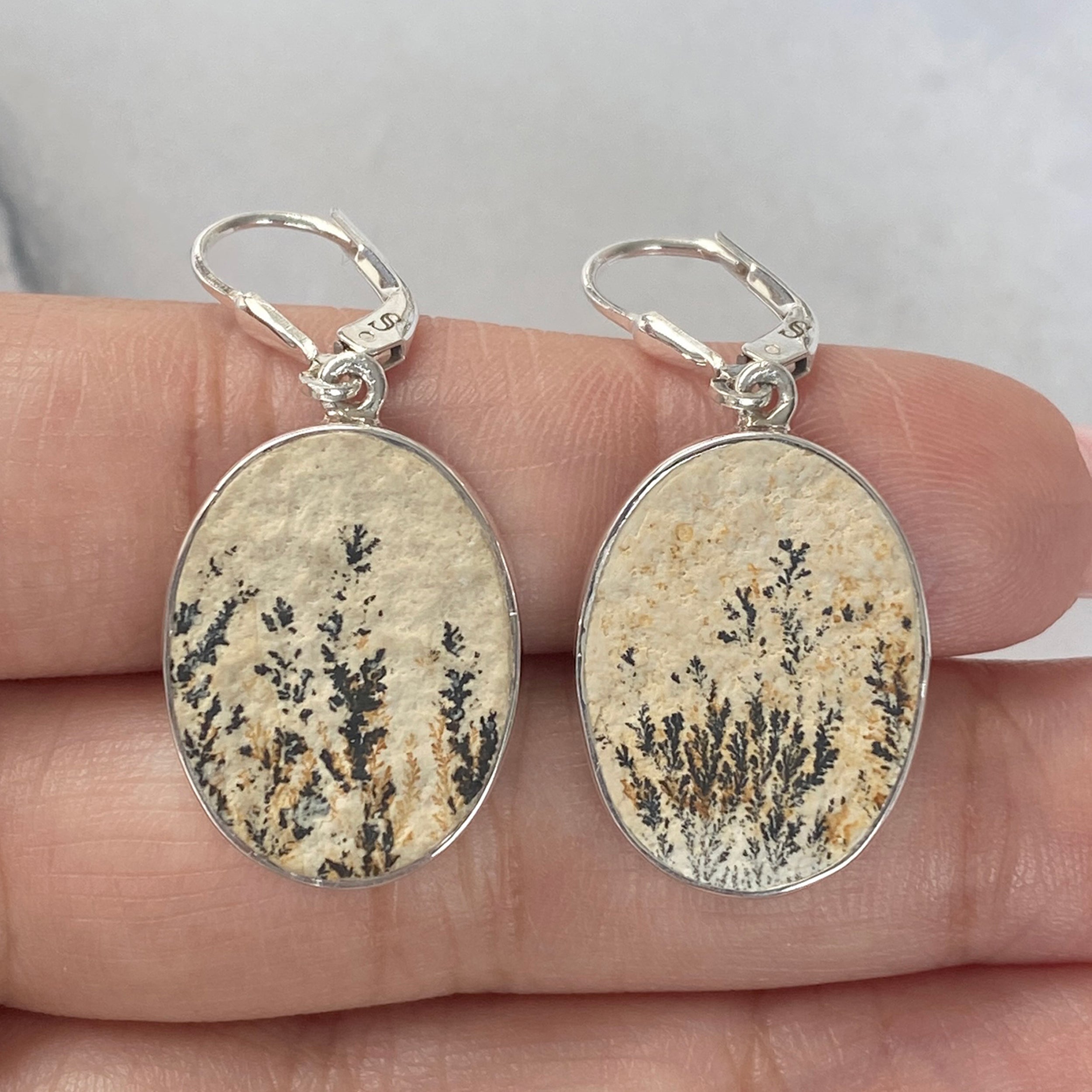 Psilomelane Dendrite Earring-(PSD-E-9.)