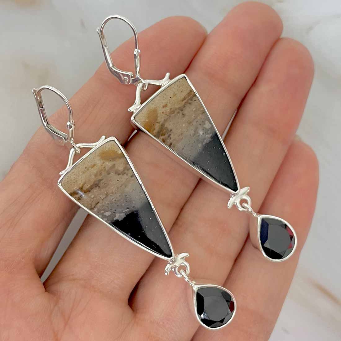 Plumroot Agate Earring-(PTJ-E-4.)