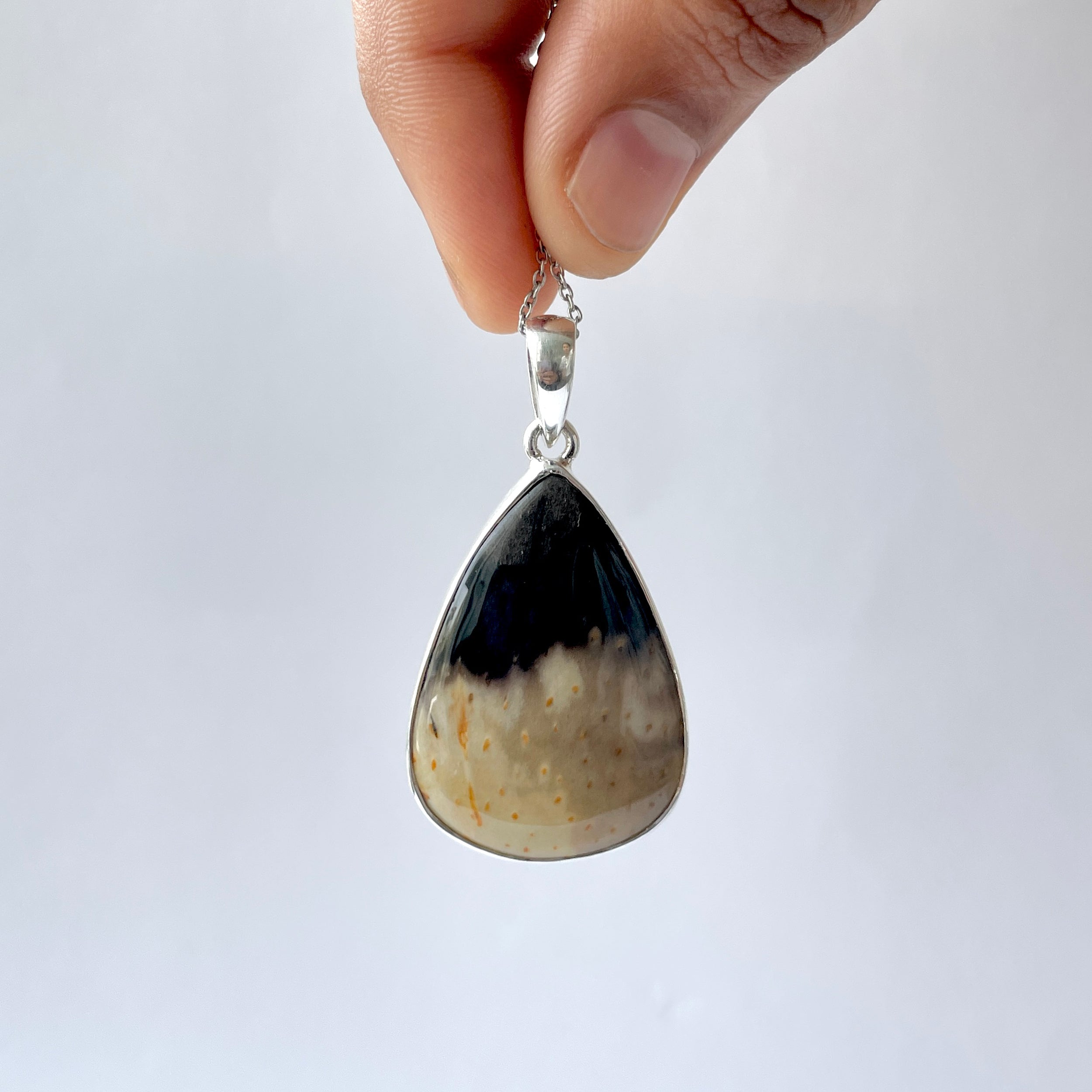 Plumroot Agate Pendant-(PTJ-P-10.)