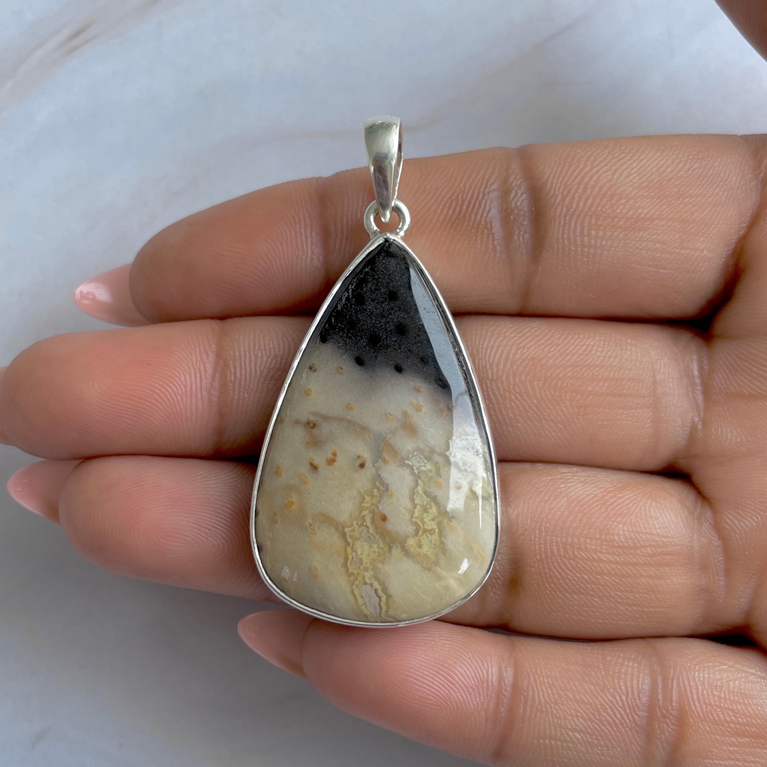 Plumroot Agate Pendant-(PTJ-P-13.)