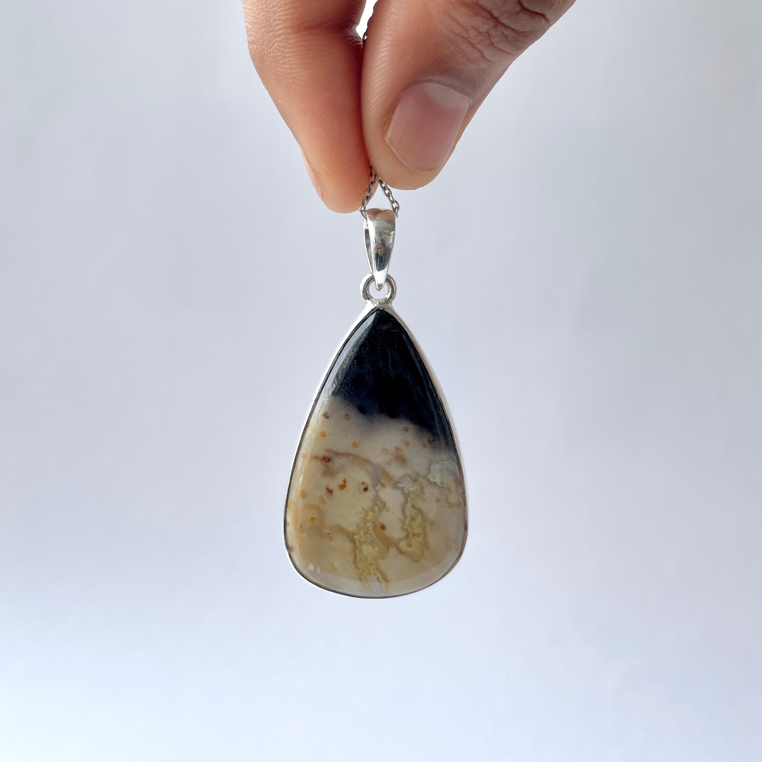 Plumroot Agate Pendant-(PTJ-P-13.)