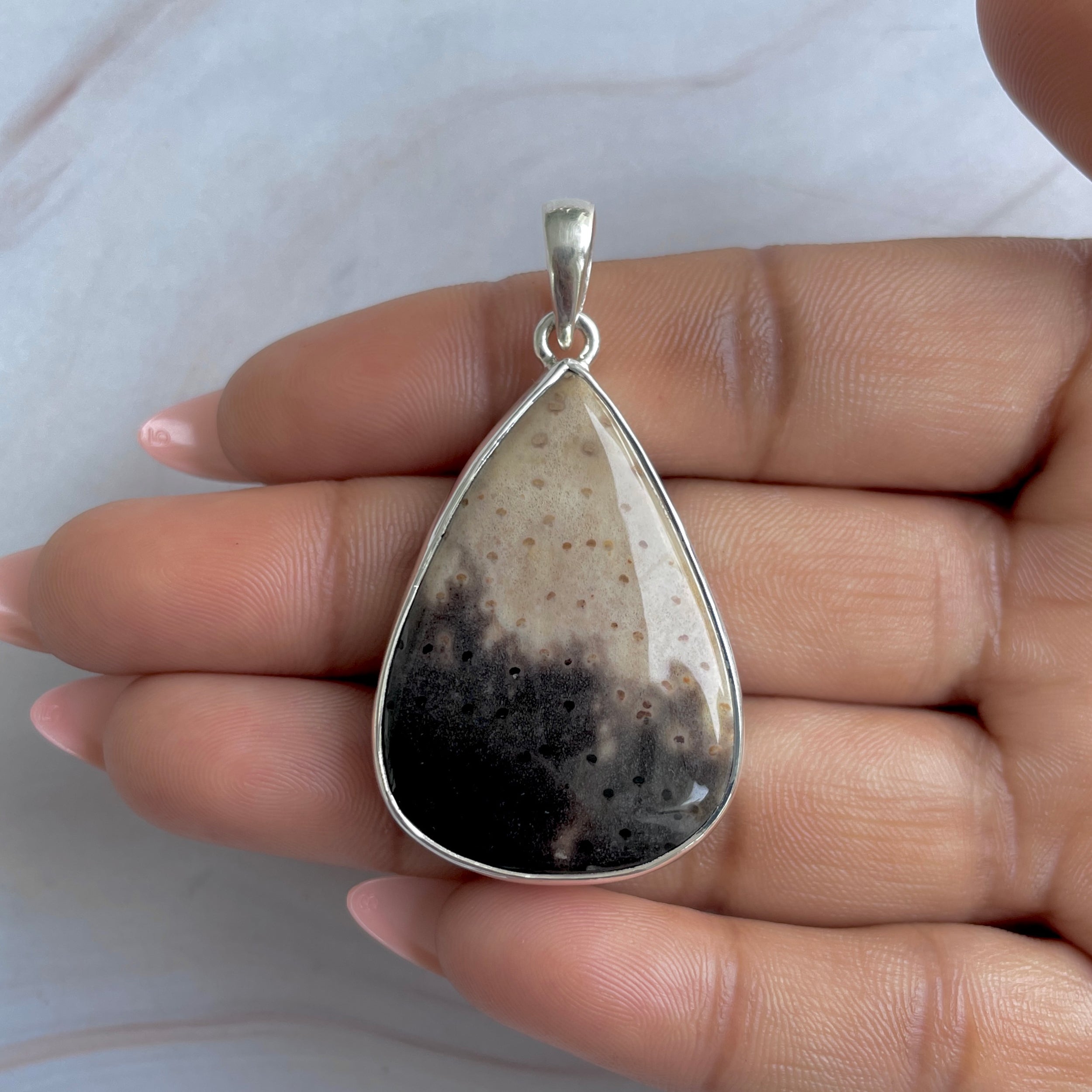 Plumroot Agate Pendant-(PTJ-P-14.)