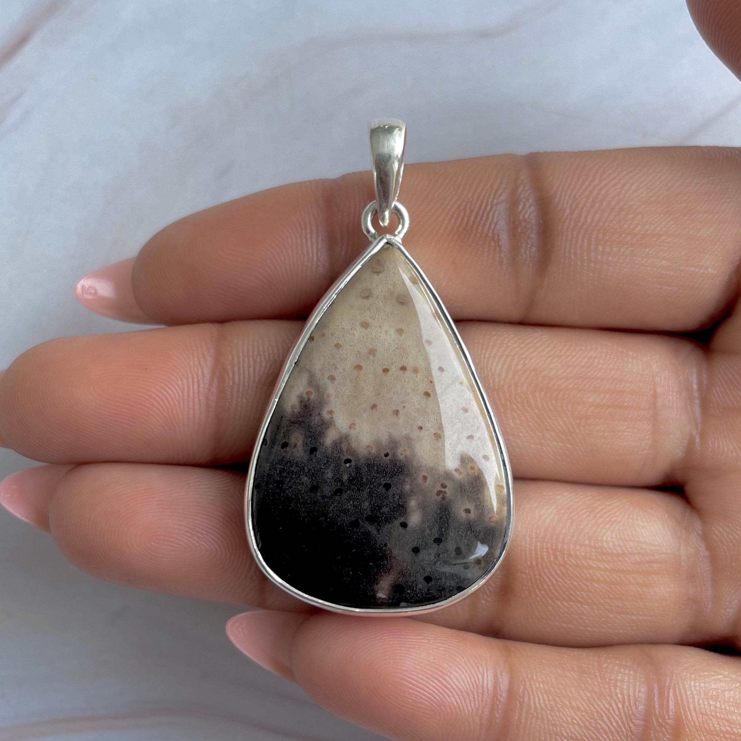 Plumroot Agate Pendant-(PTJ-P-14.)