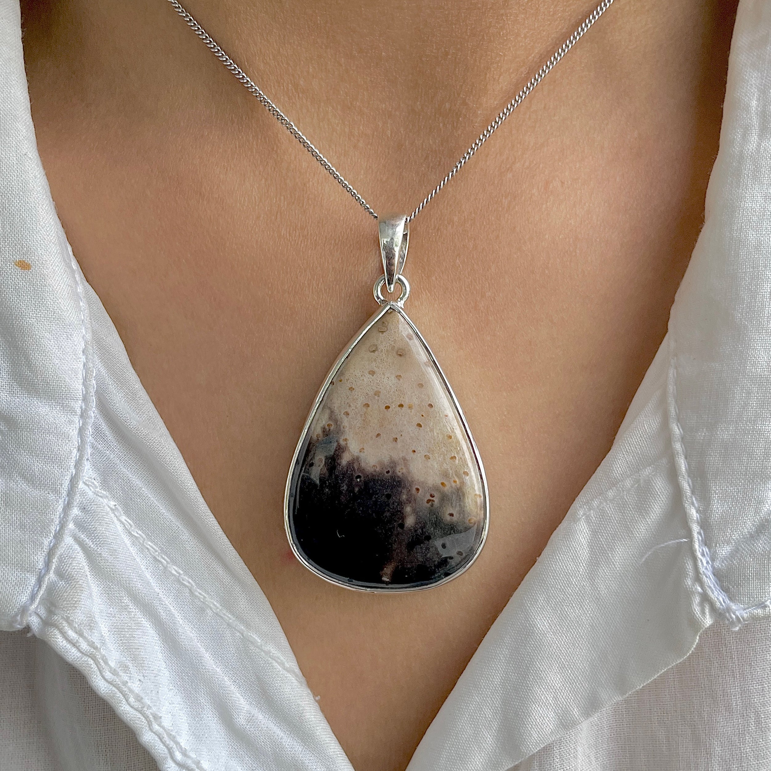 Plumroot Agate Pendant-(PTJ-P-14.)