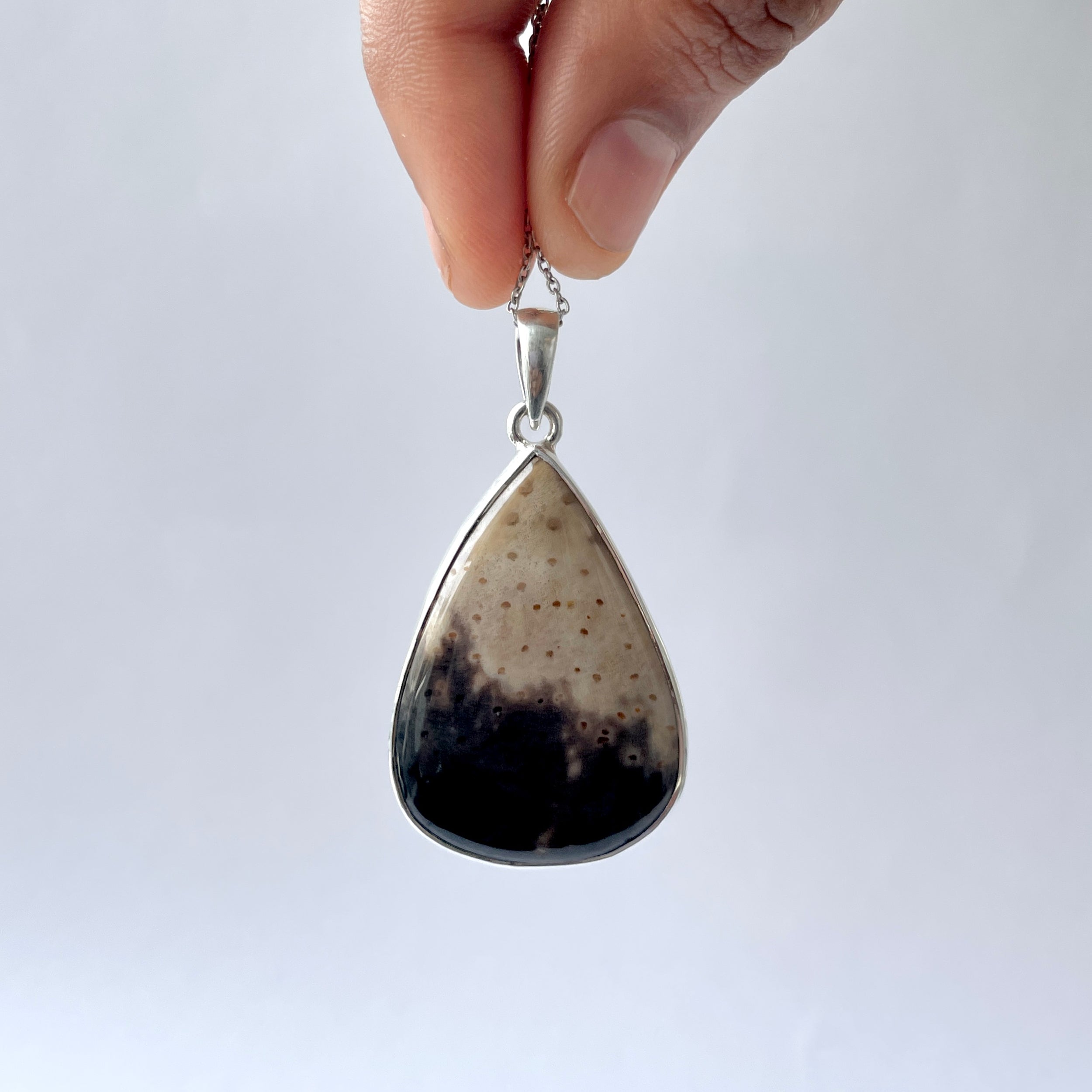 Plumroot Agate Pendant-(PTJ-P-14.)