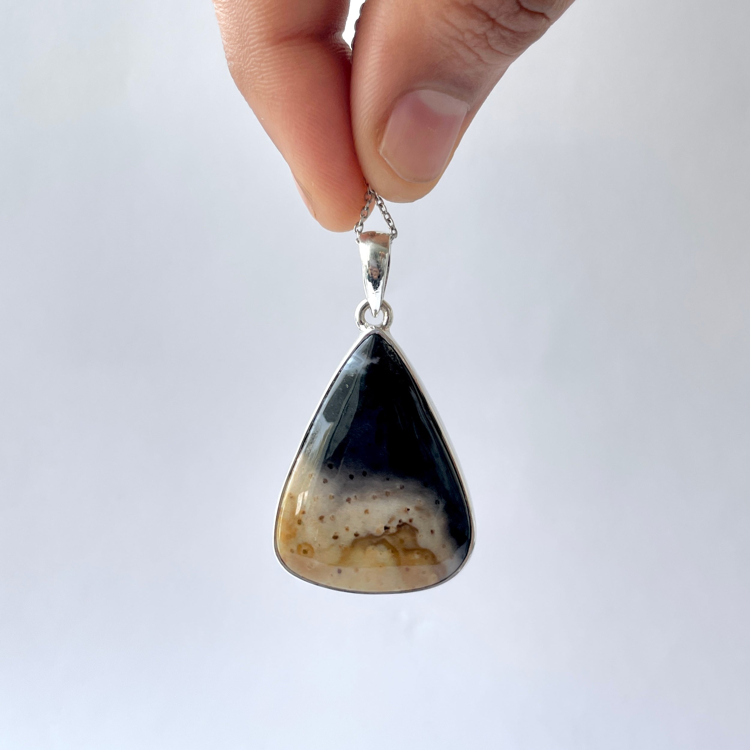 Plumroot Agate Pendant-(PTJ-P-3.)