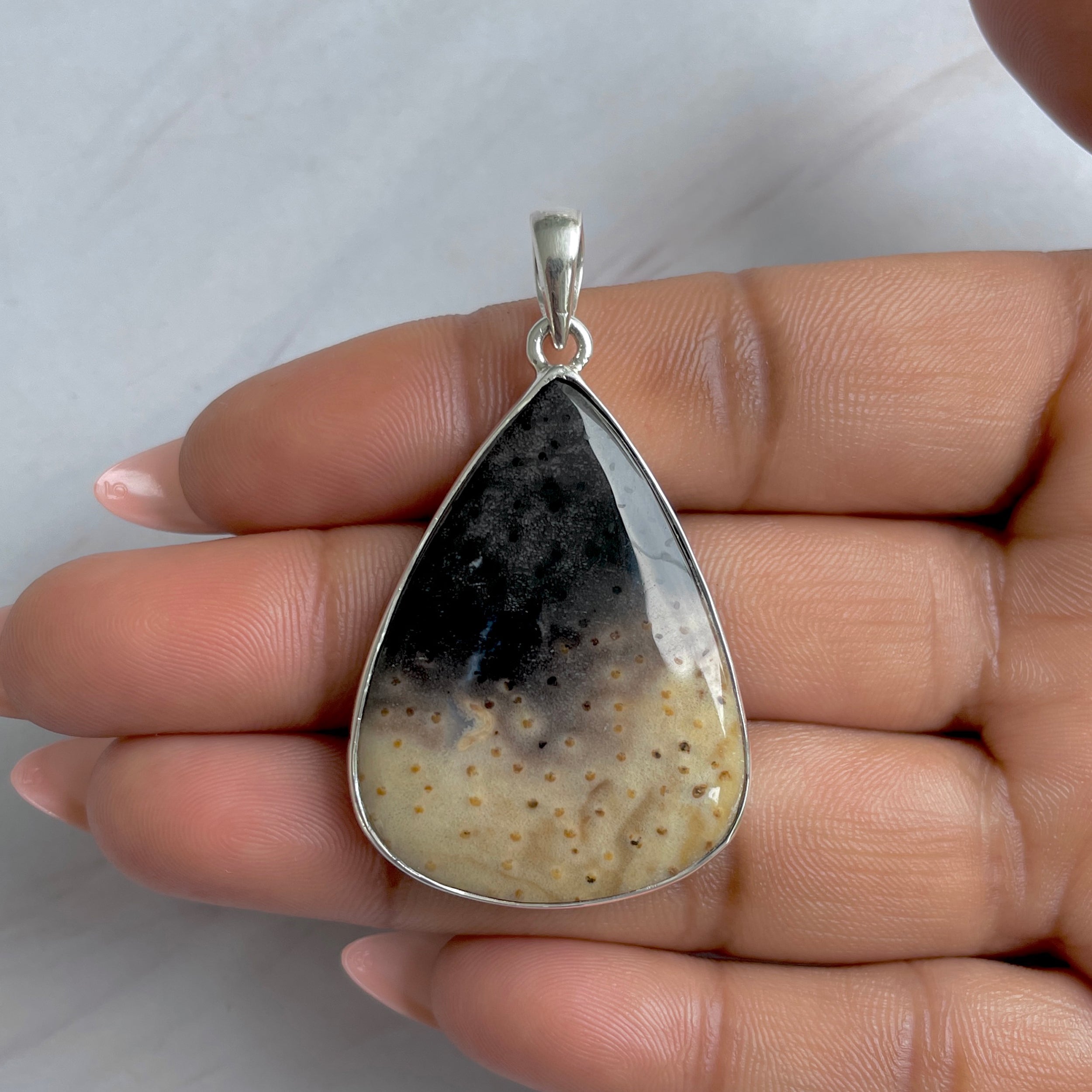 Plumroot Agate Pendant-(PTJ-P-5.)