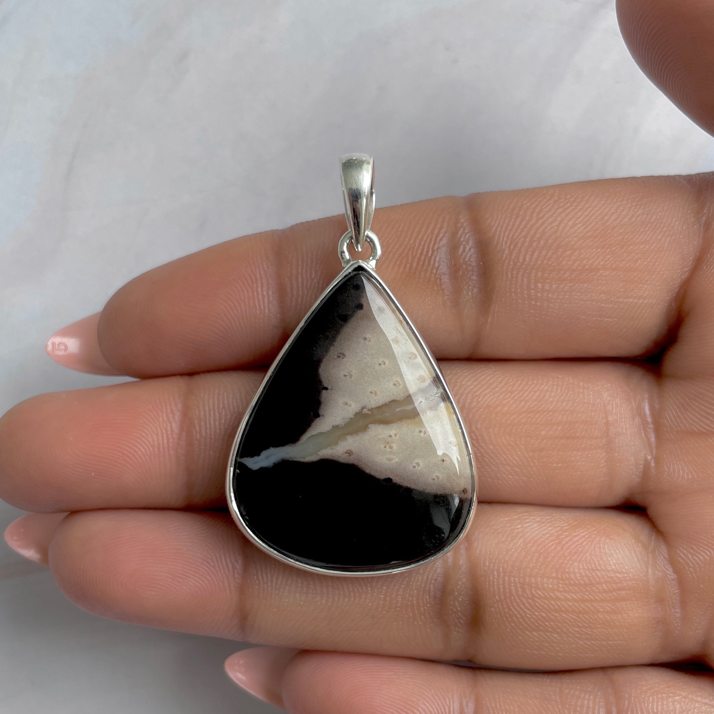 Plumroot Agate Pendant-(PTJ-P-6.)