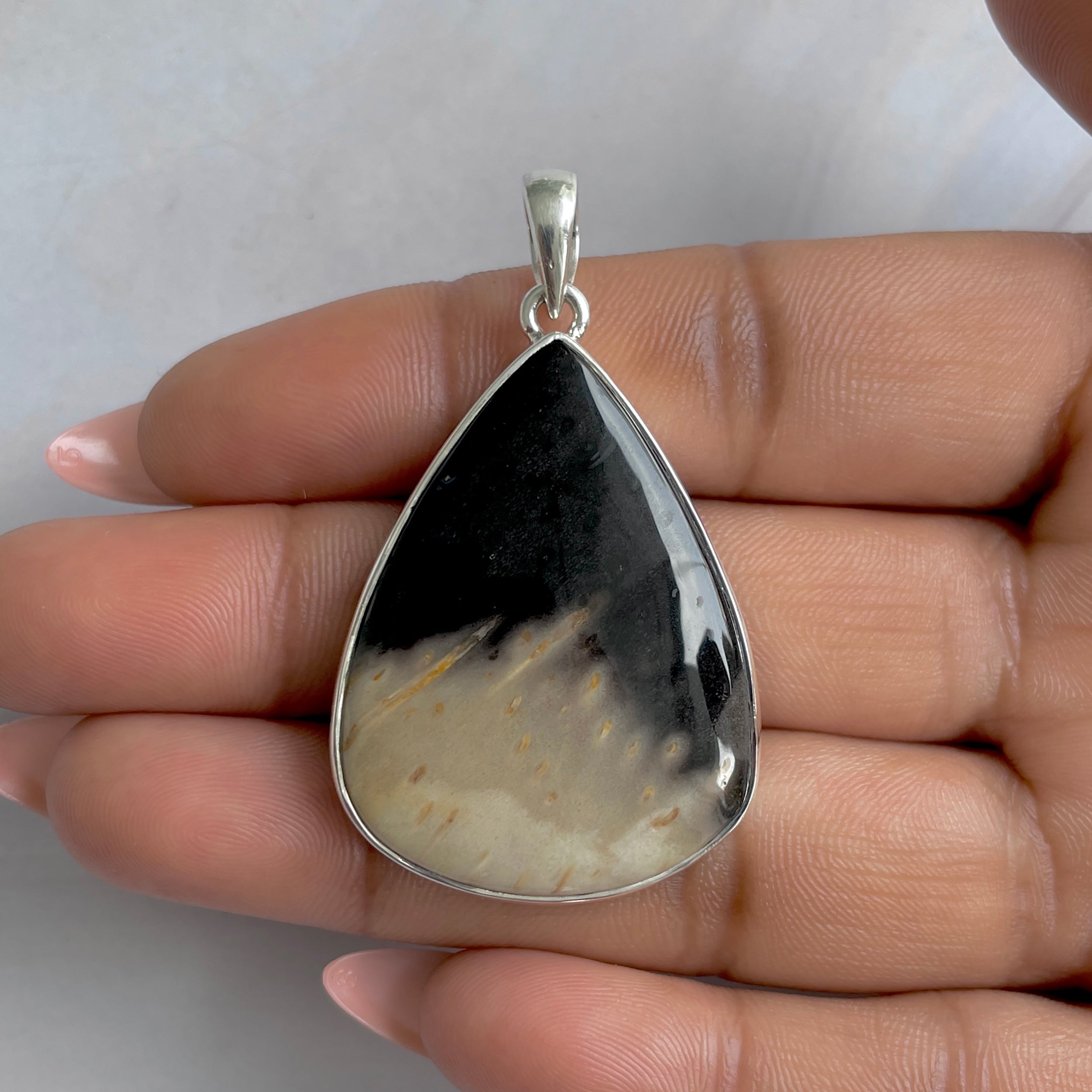 Plumroot Agate Pendant-(PTJ-P-7.)