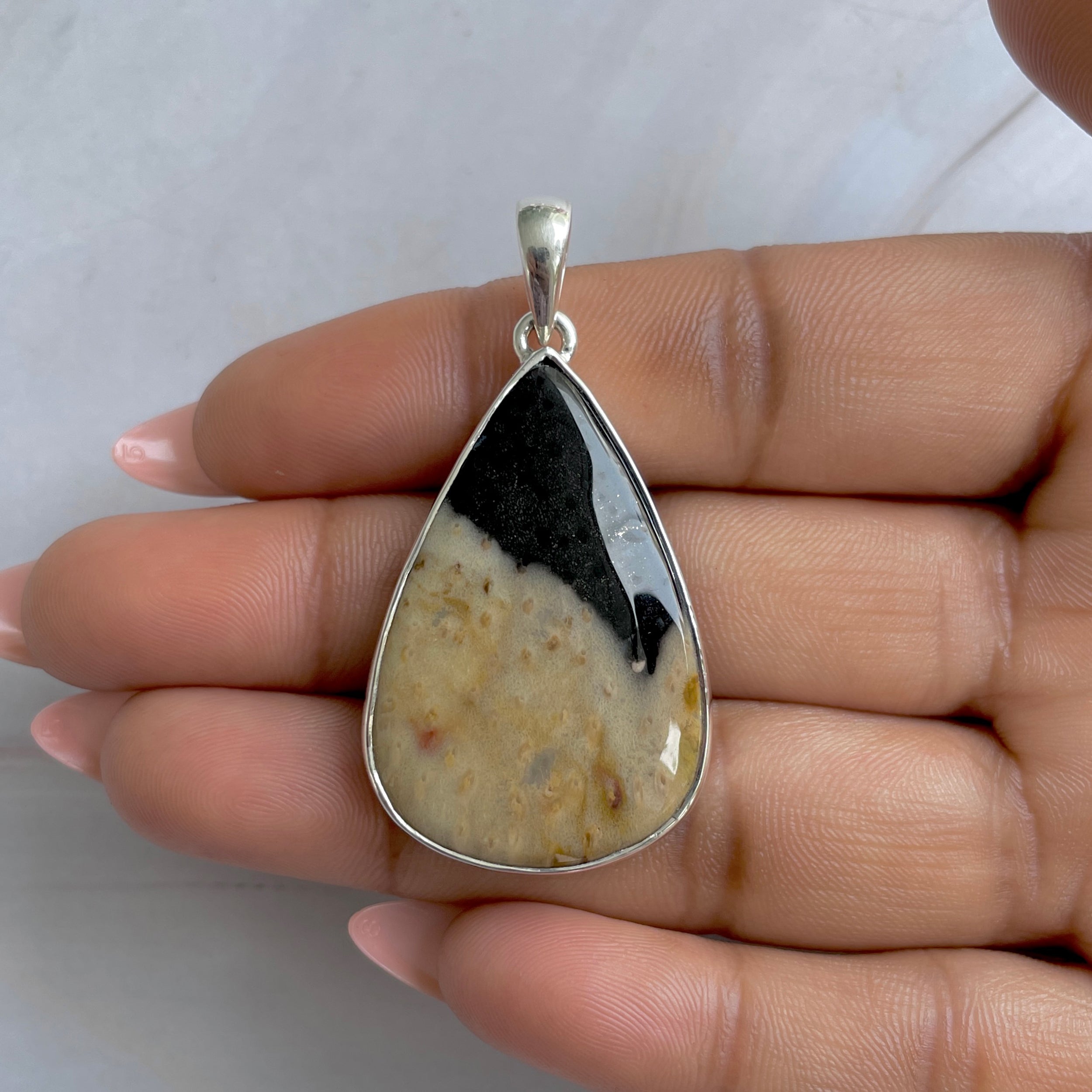 Plumroot Agate Pendant-(PTJ-P-9.)