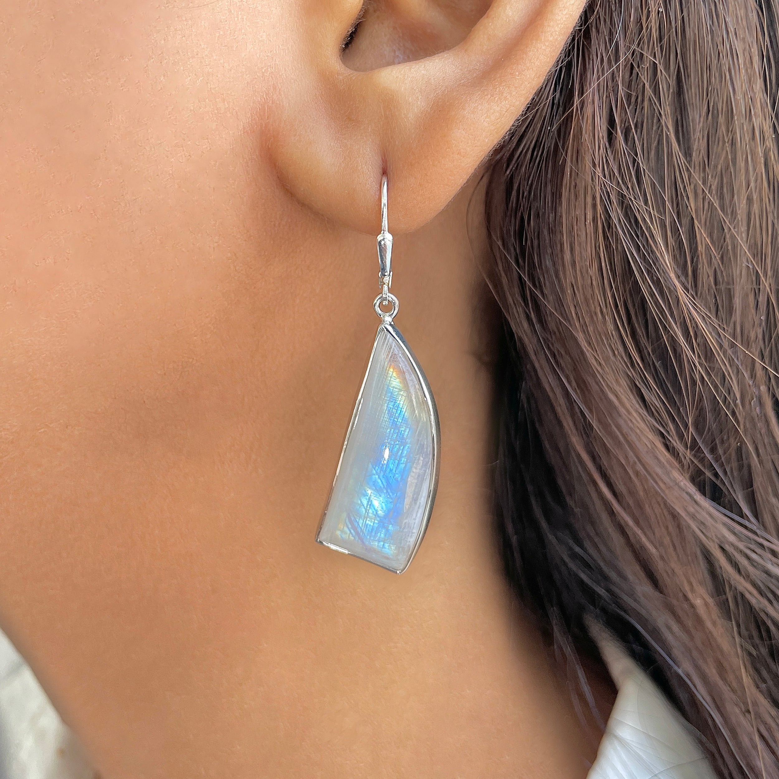 Moonstone Earring-(RBM-E-17.)