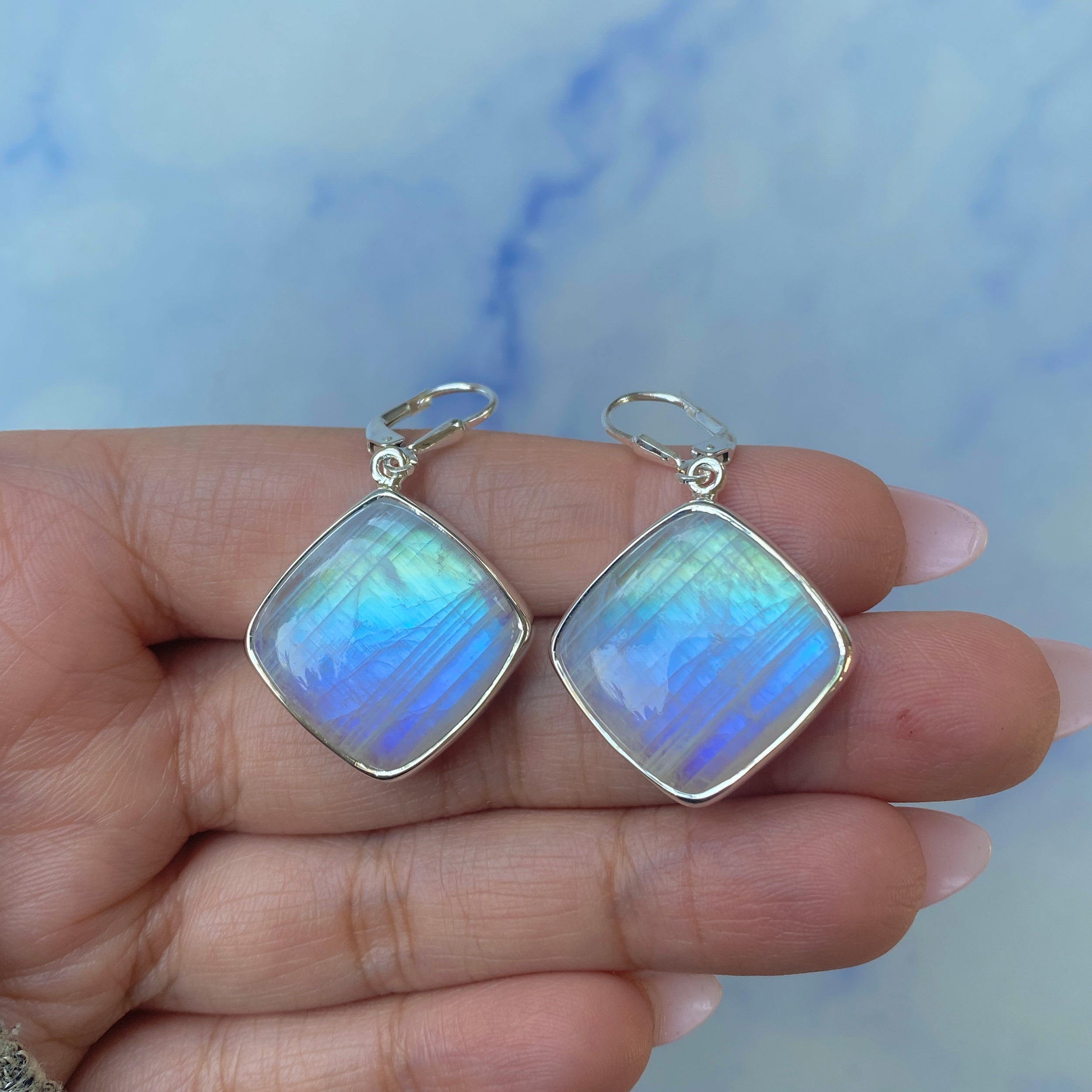 Moonstone Earring-(RBM-E-18.)