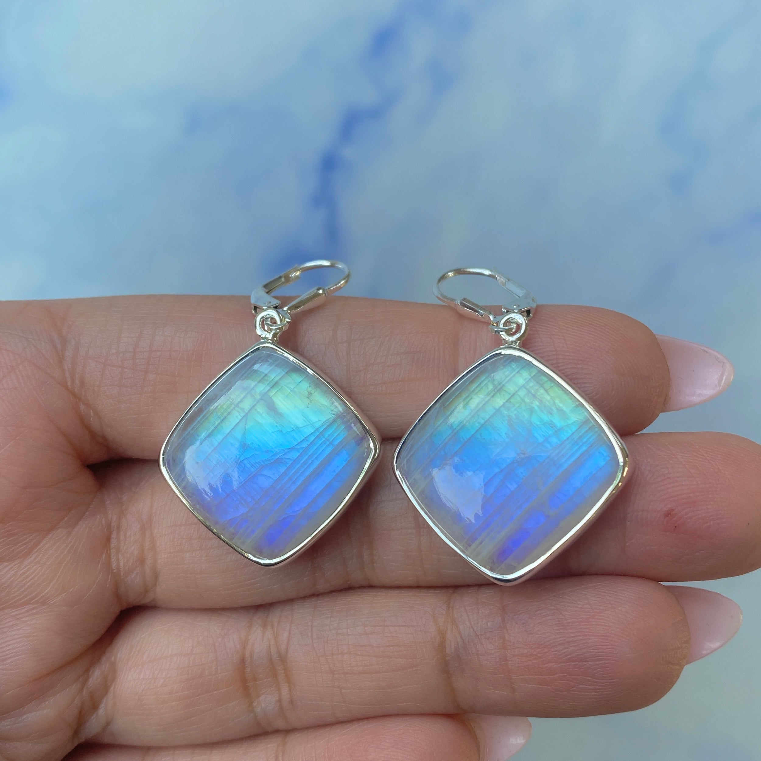 Moonstone Earring-(RBM-E-18.)