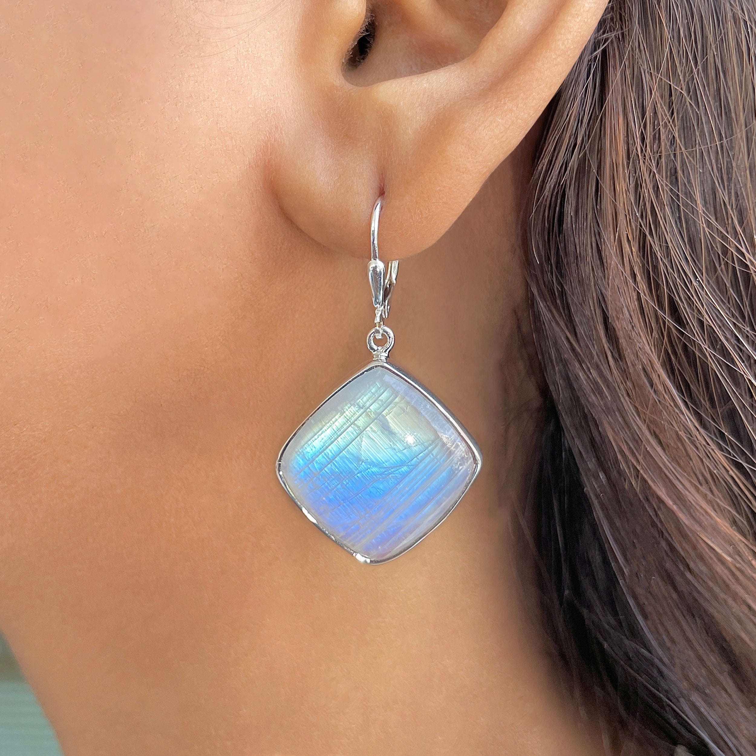 Moonstone Earring-(RBM-E-18.)