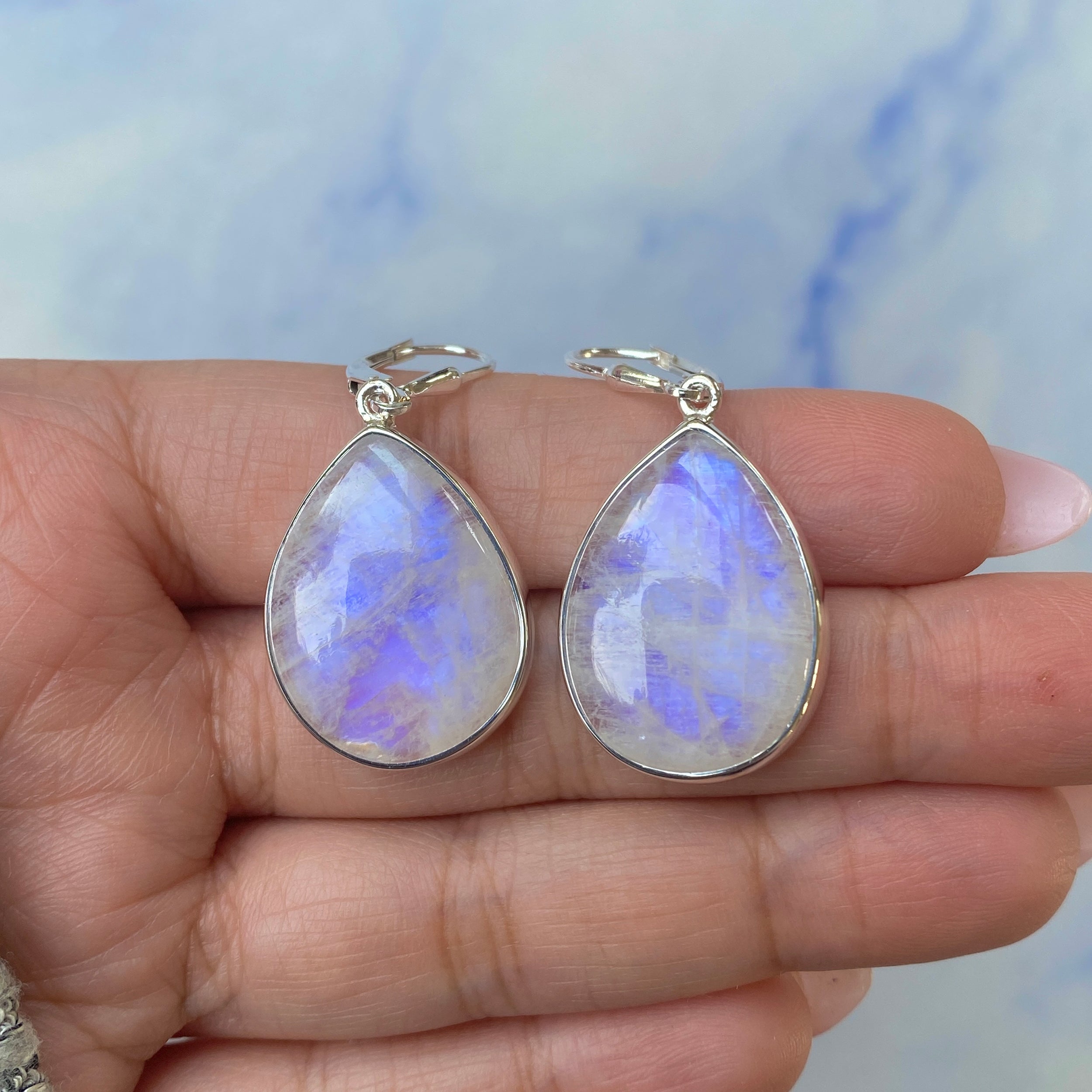 Moonstone Earring-(RBM-E-19.)