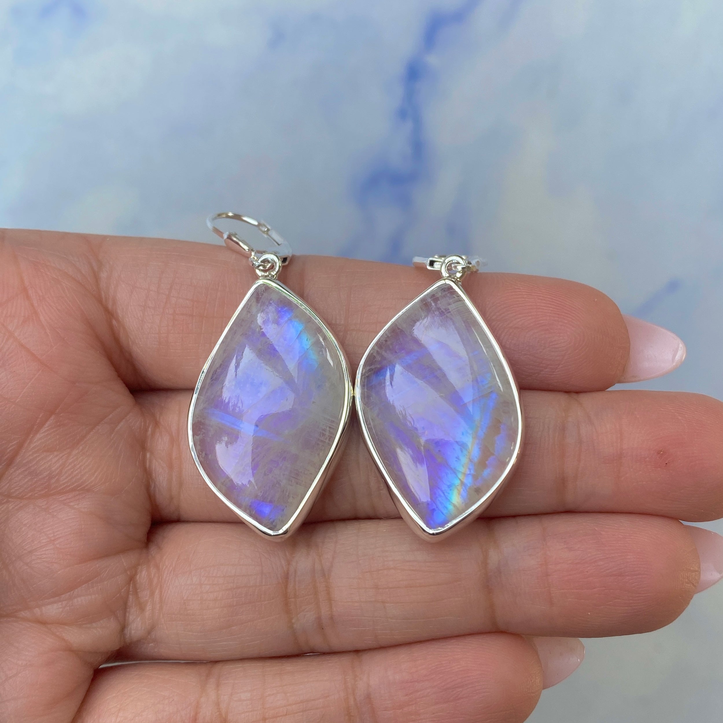 Moonstone Earring-(RBM-E-23.)