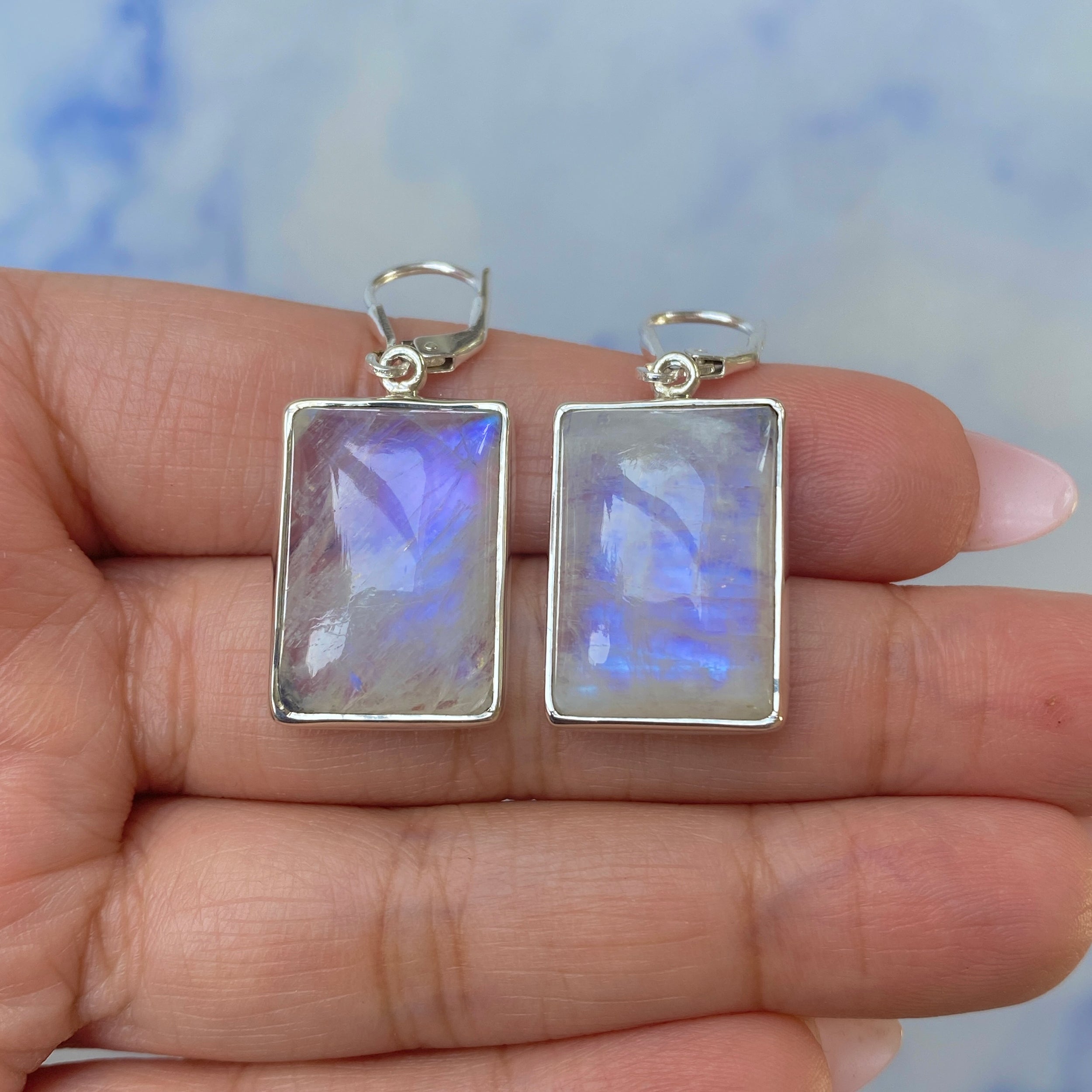 Moonstone Earring-(RBM-E-25.)