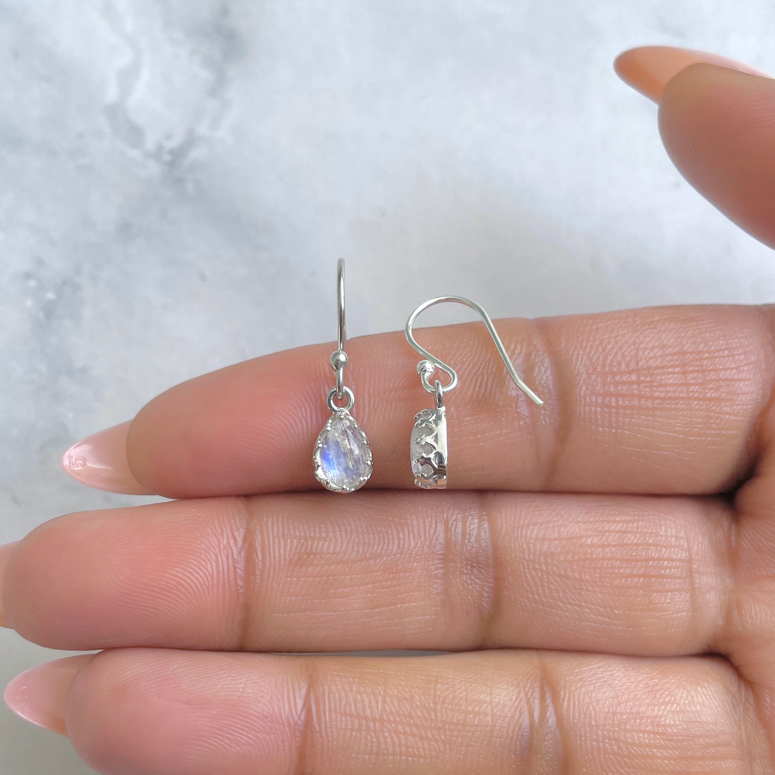 Moonstone Earring-(RBM-RDE-1006.)