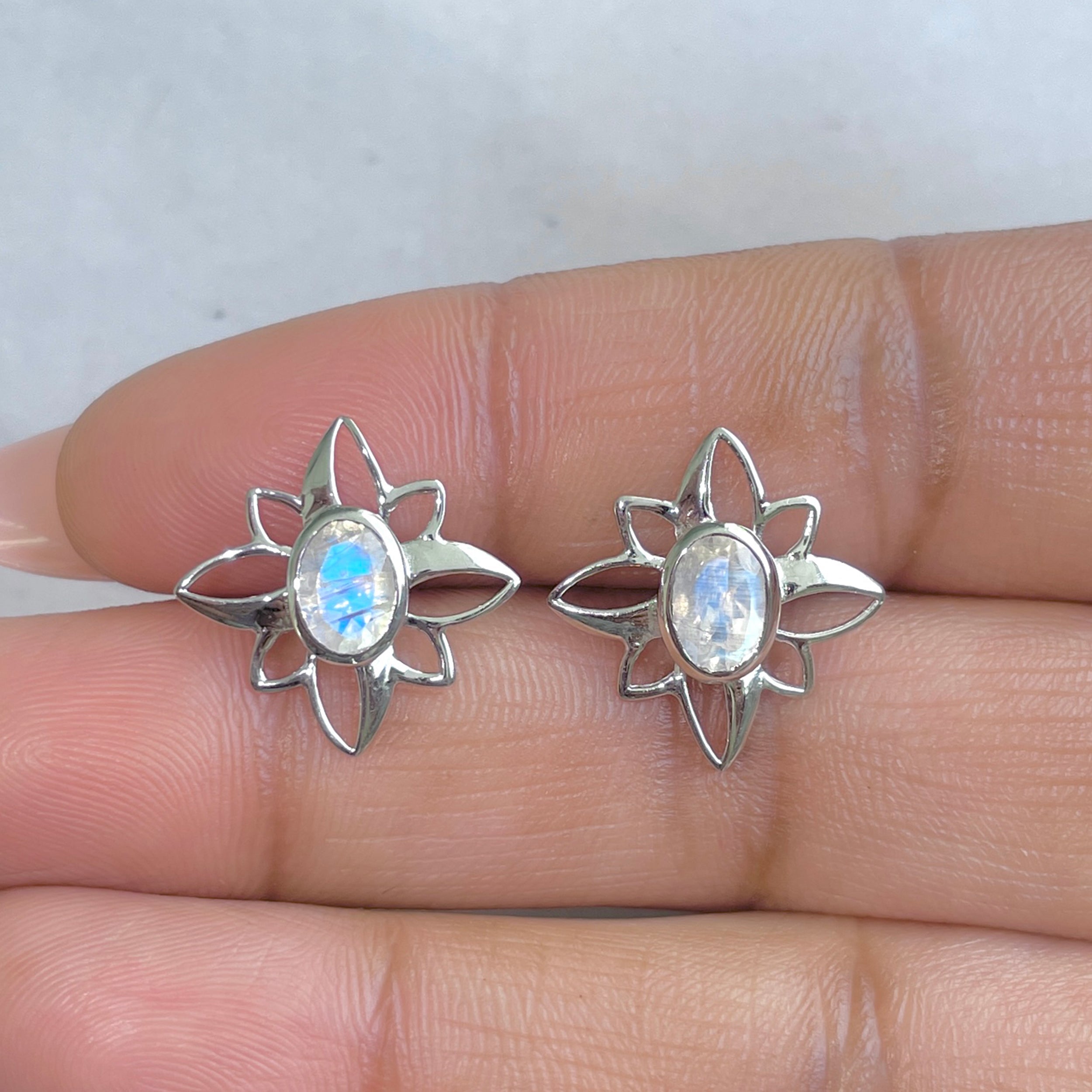 Moonstone Earring-(RBM-RDE-11.)