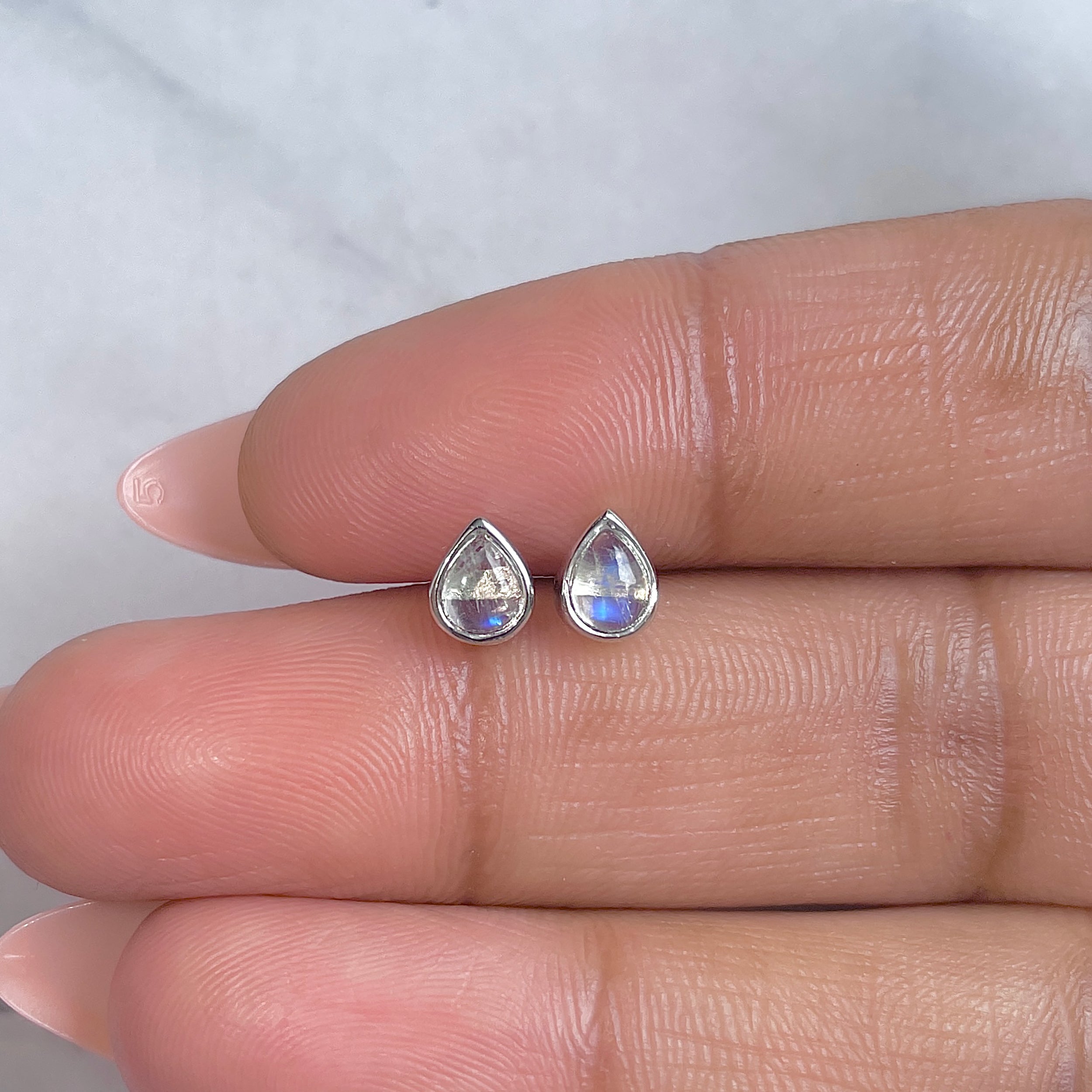 Moonstone Earring-(RBM-RDE-1105.)
