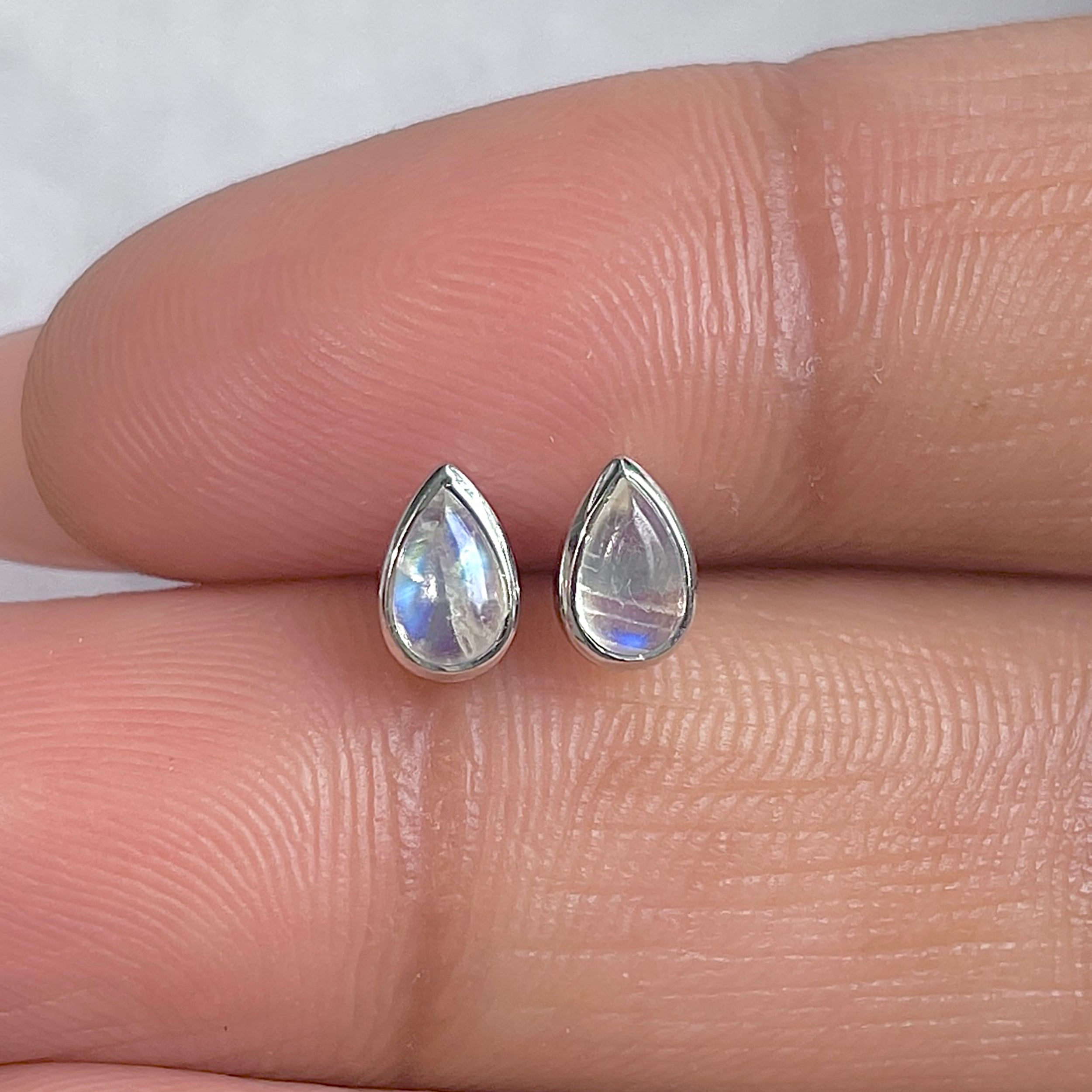 Moonstone Earring-(RBM-RDE-1106.)