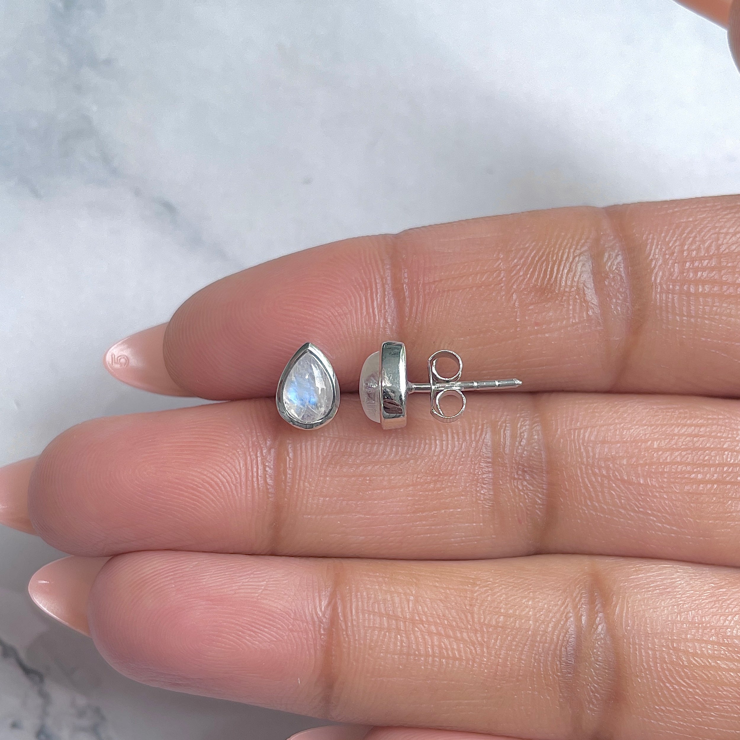 Moonstone Earring-(RBM-RDE-1110.)