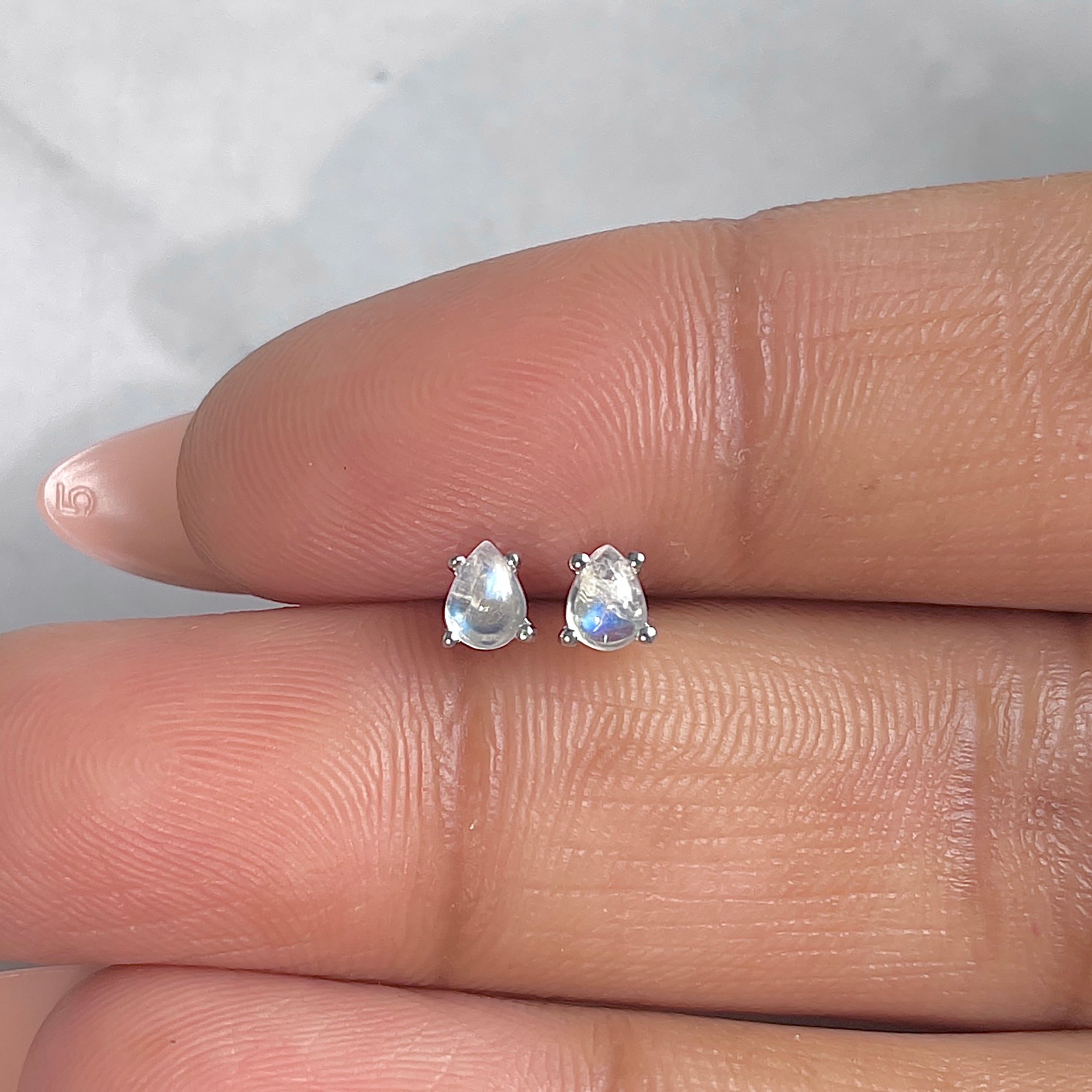 Moonstone Earring-(RBM-RDE-1114.)