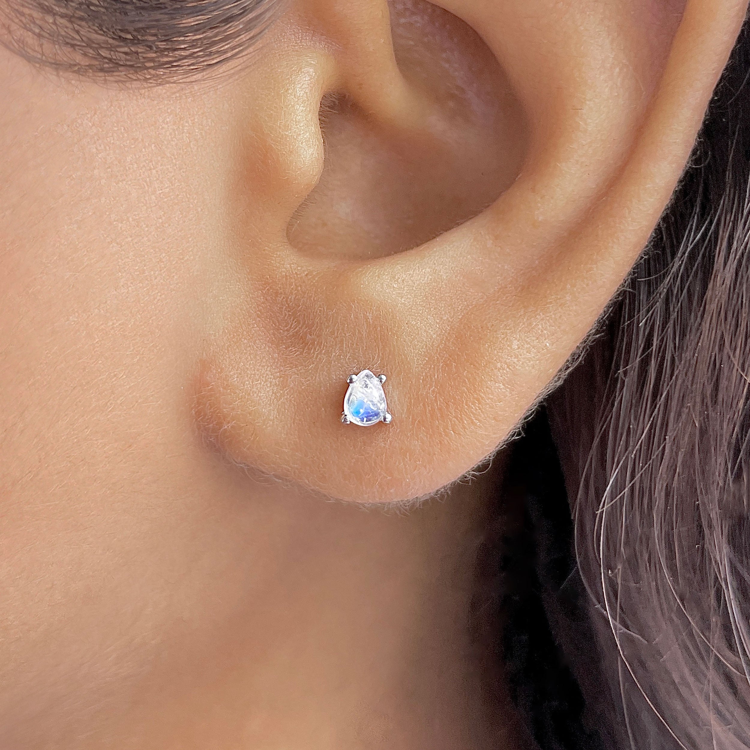 Moonstone Earring-(RBM-RDE-1114.)
