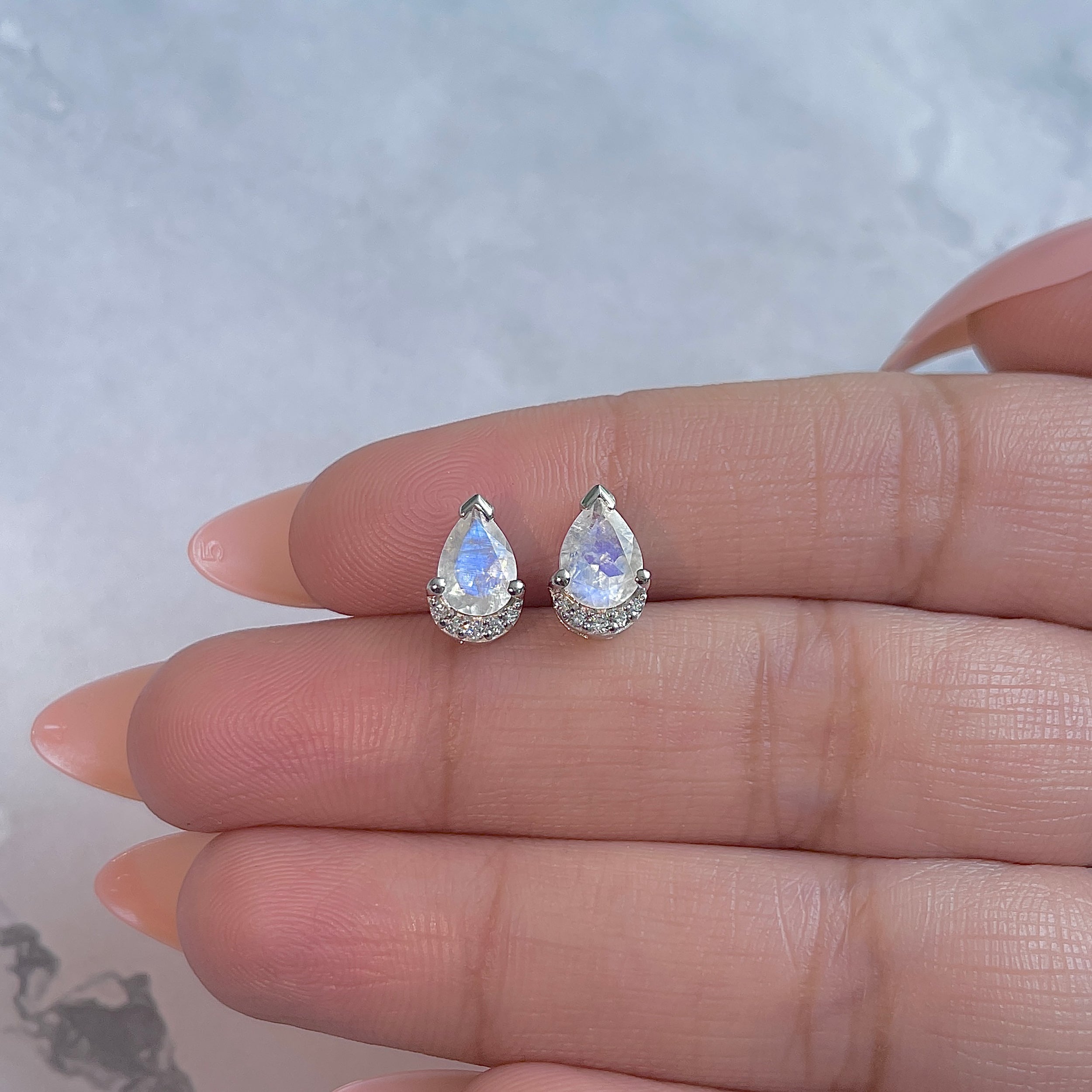 Moonstone Earring-(RBM-RDE-1262.)