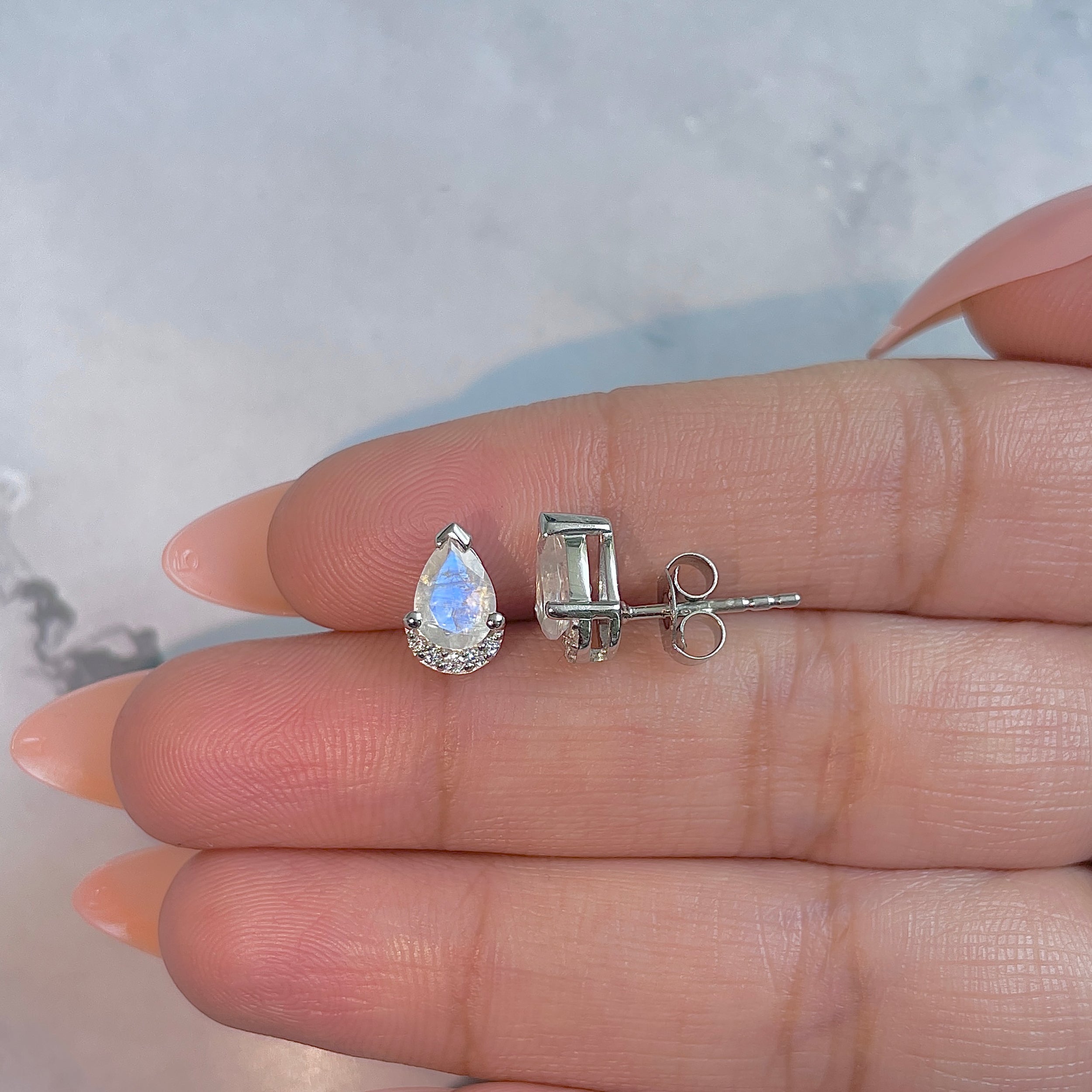 Moonstone Earring-(RBM-RDE-1262.)