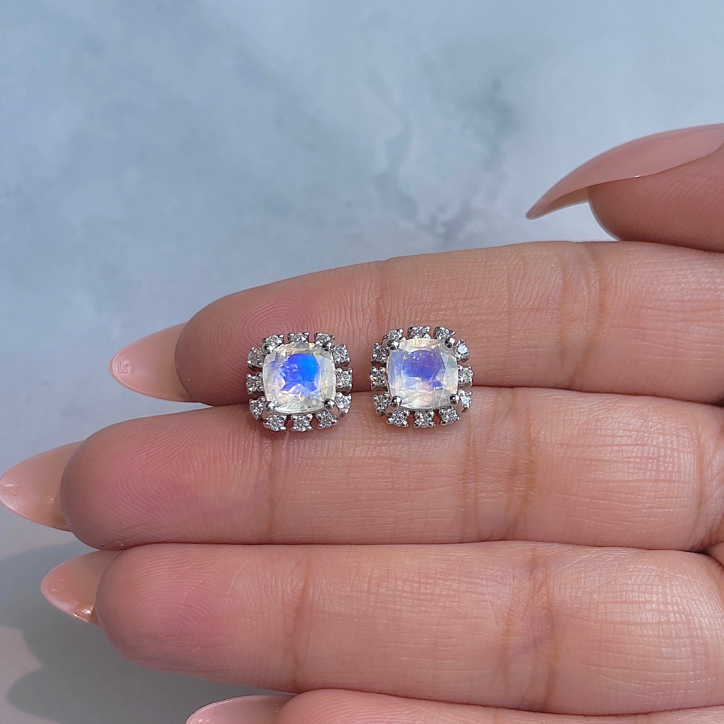 Moonstone Earring-(RBM-RDE-1263.)