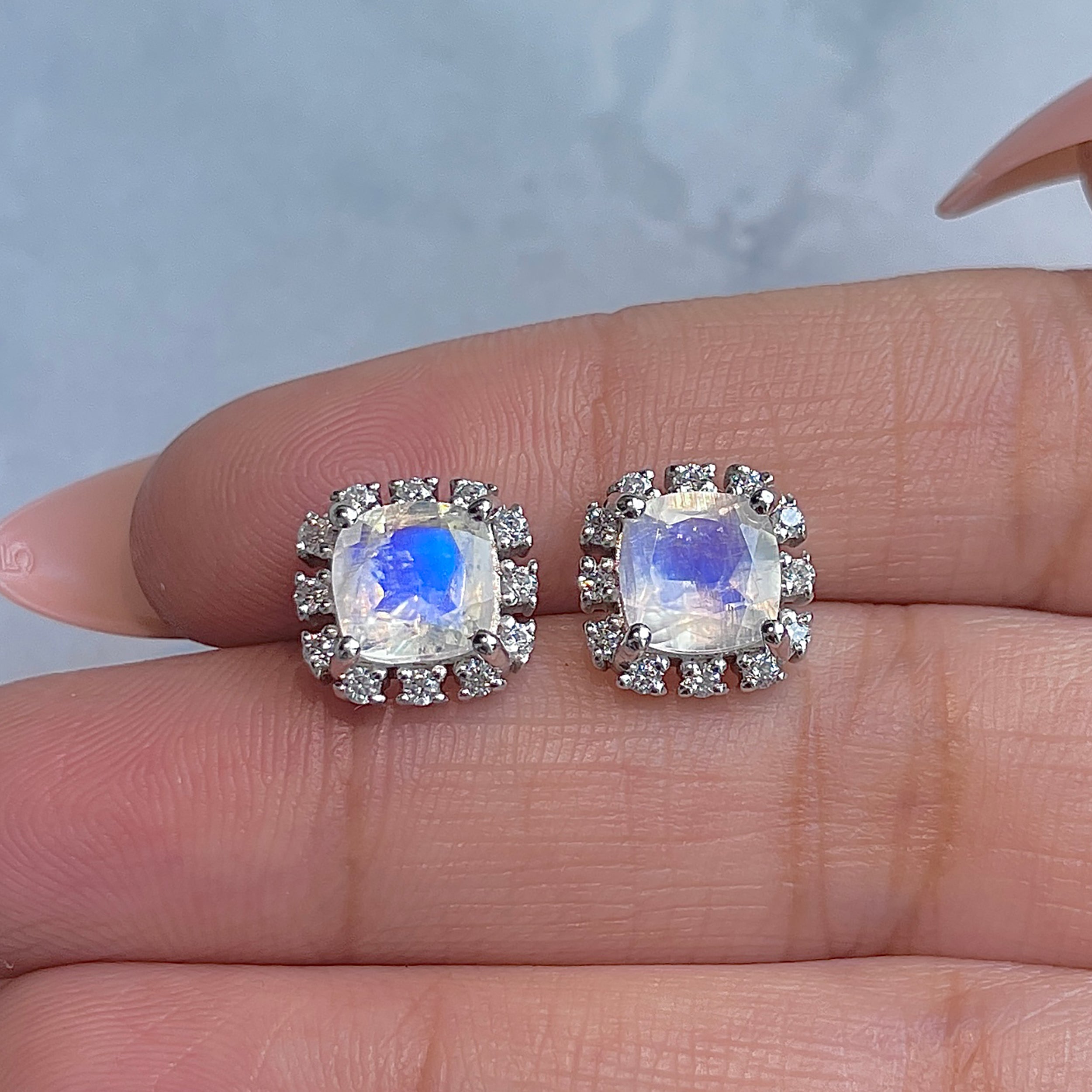 Moonstone Earring-(RBM-RDE-1263.)
